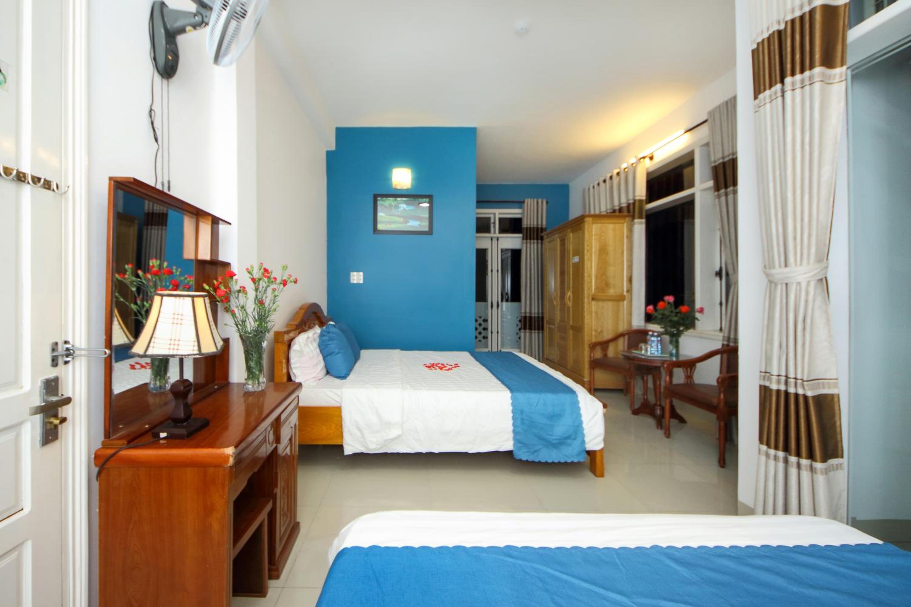Quadruple Room with Balcony photo 3