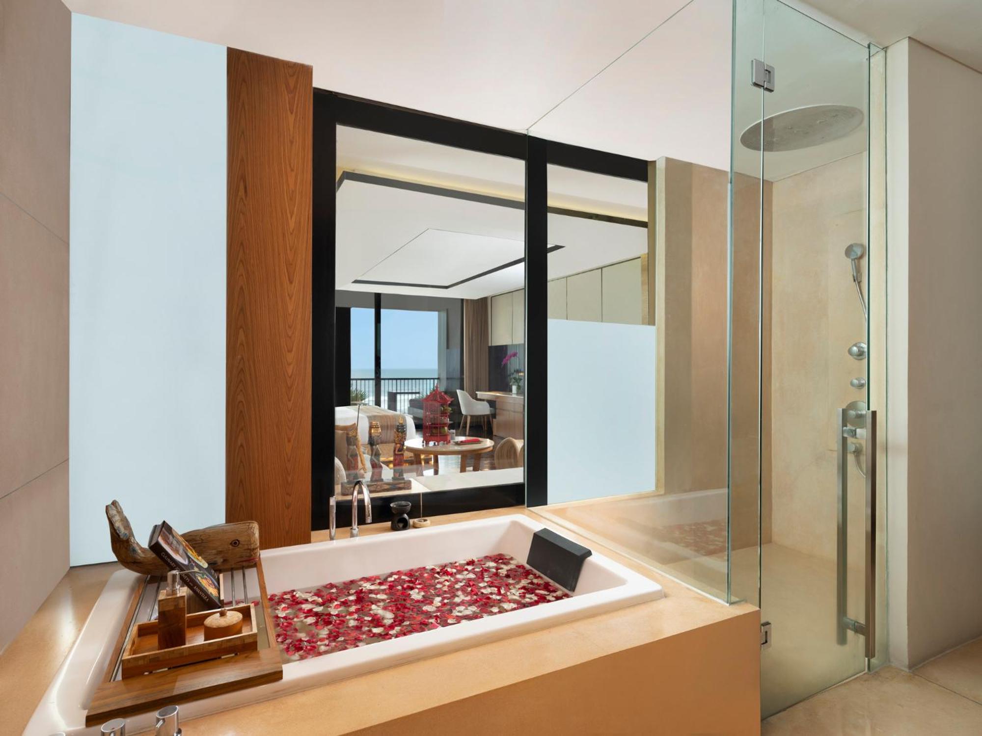 Seminyak Suite With Ocean View