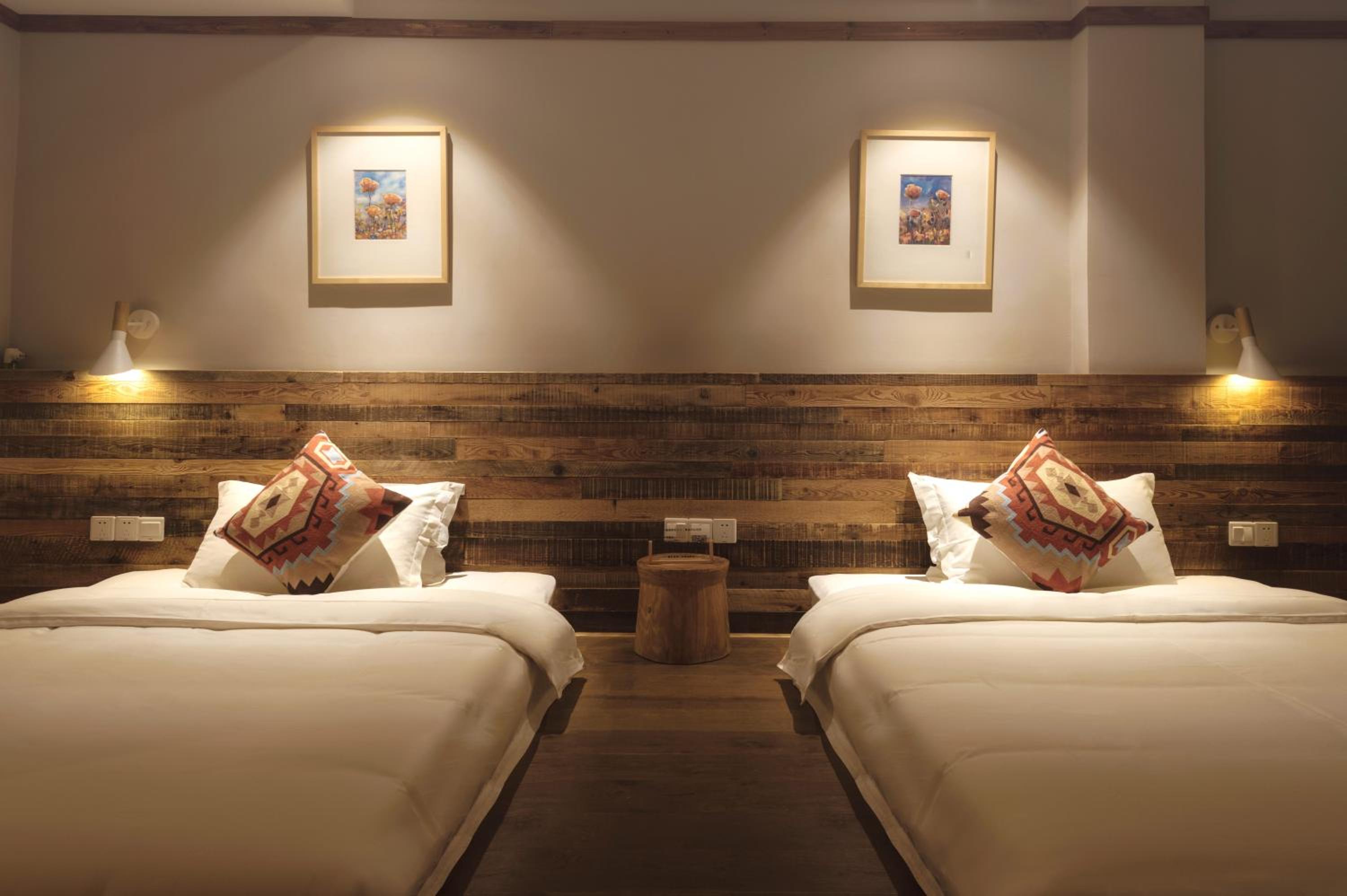 Japanese Style Twin Room with Mountain View & with Bathtub