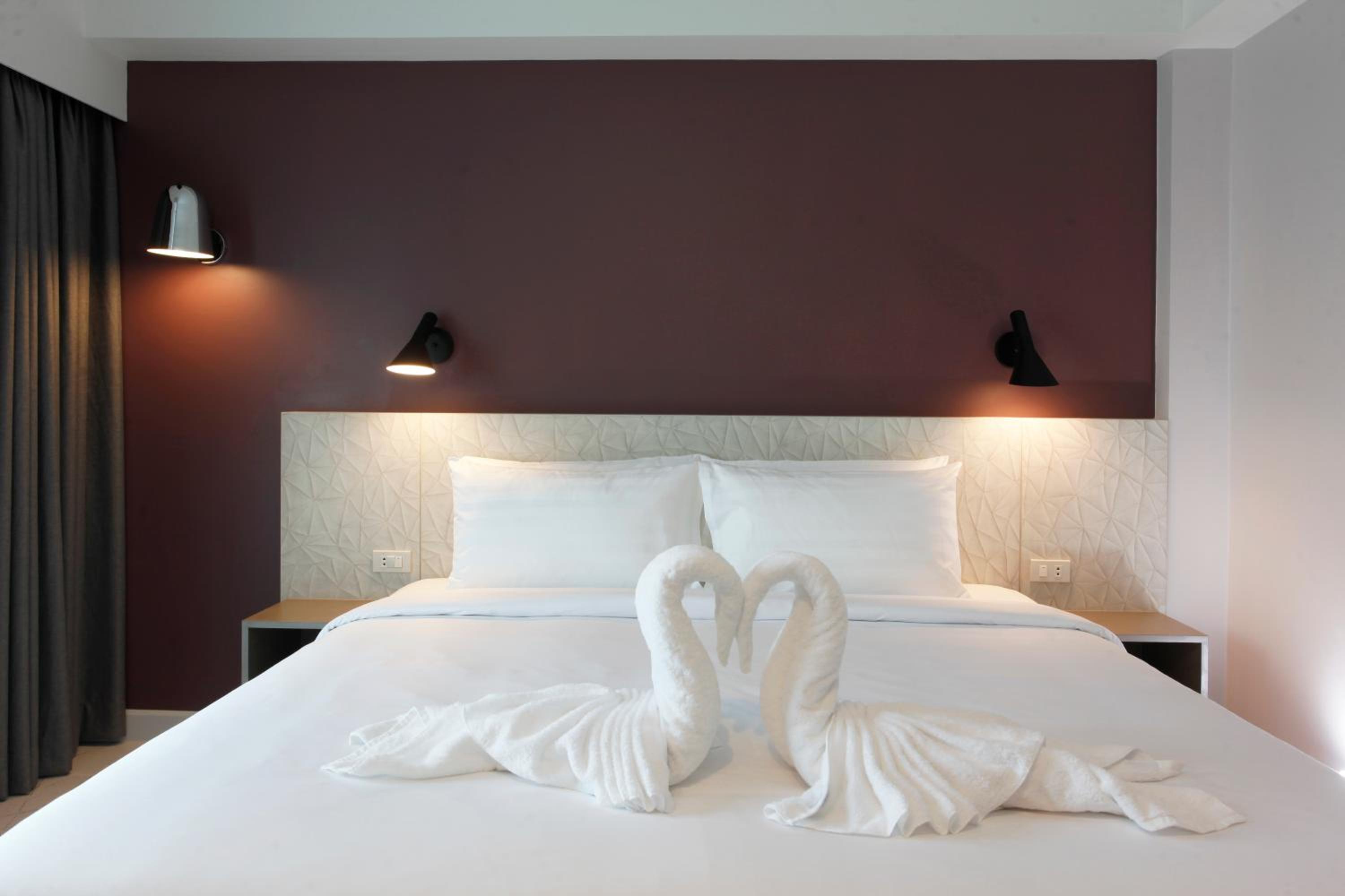 King Room with Balcony - Photo 1