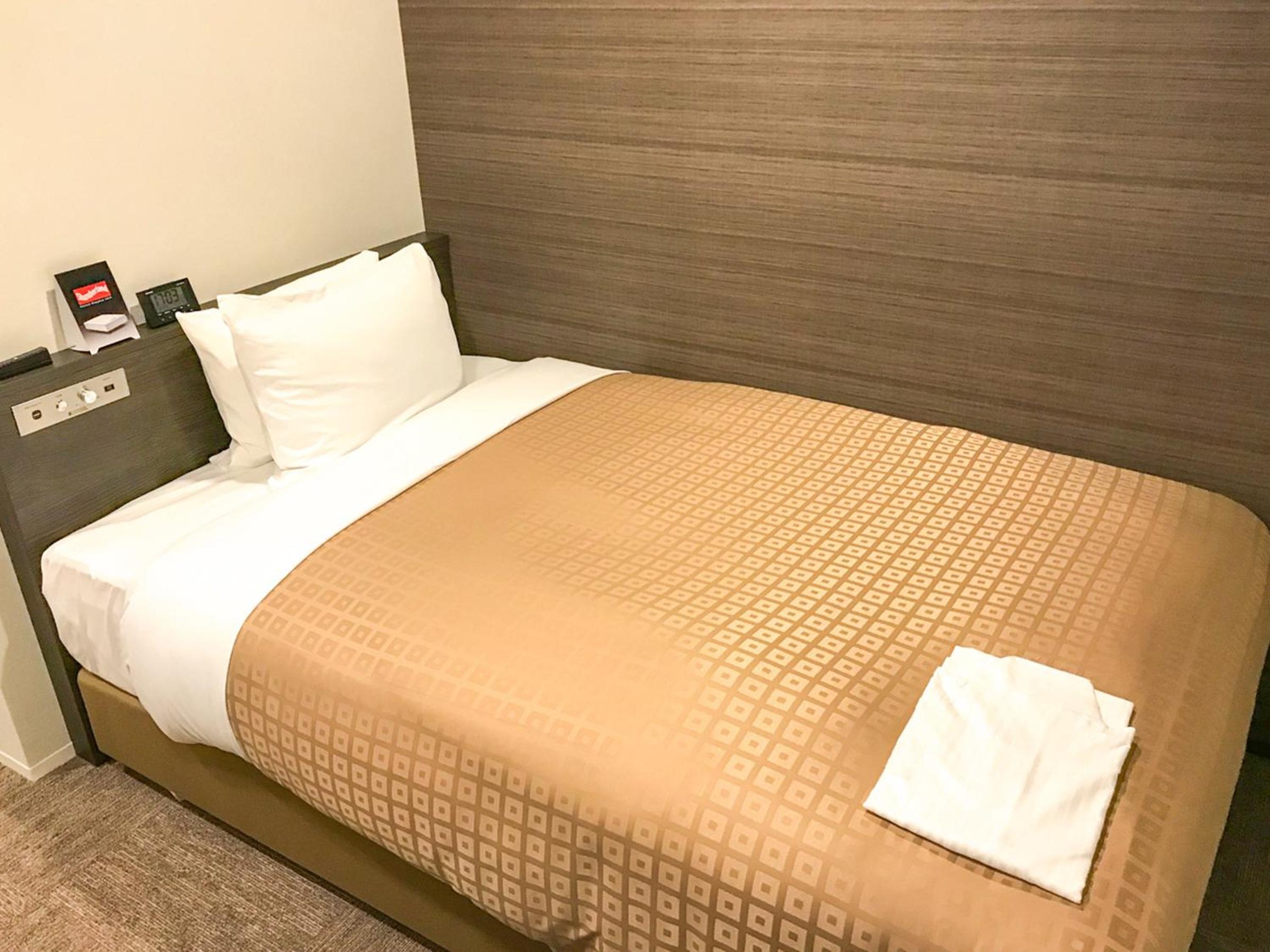 Double Room with Small Double Bed - Non-Smoking - Photo 6