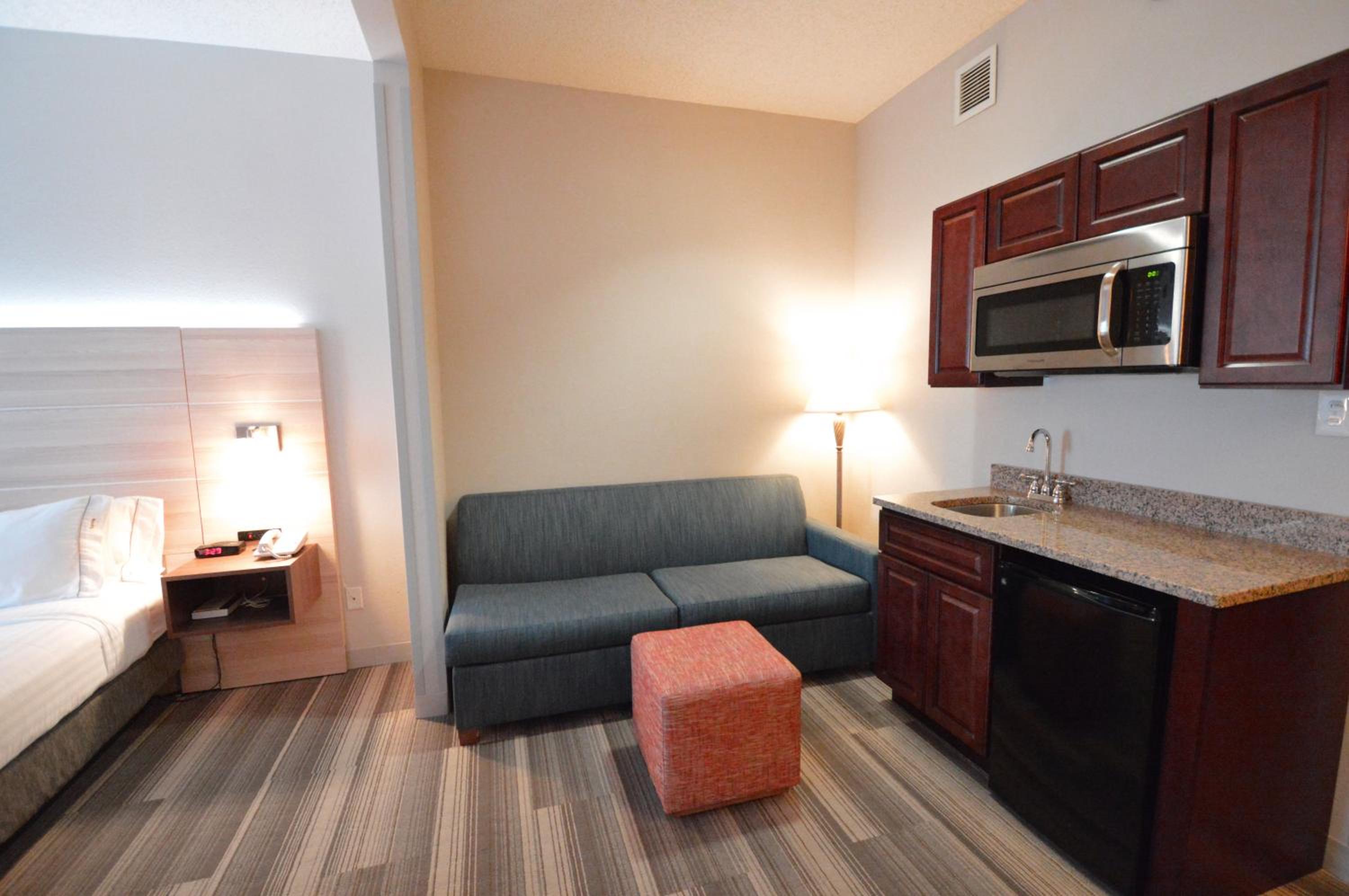 King Suite - Photo 1