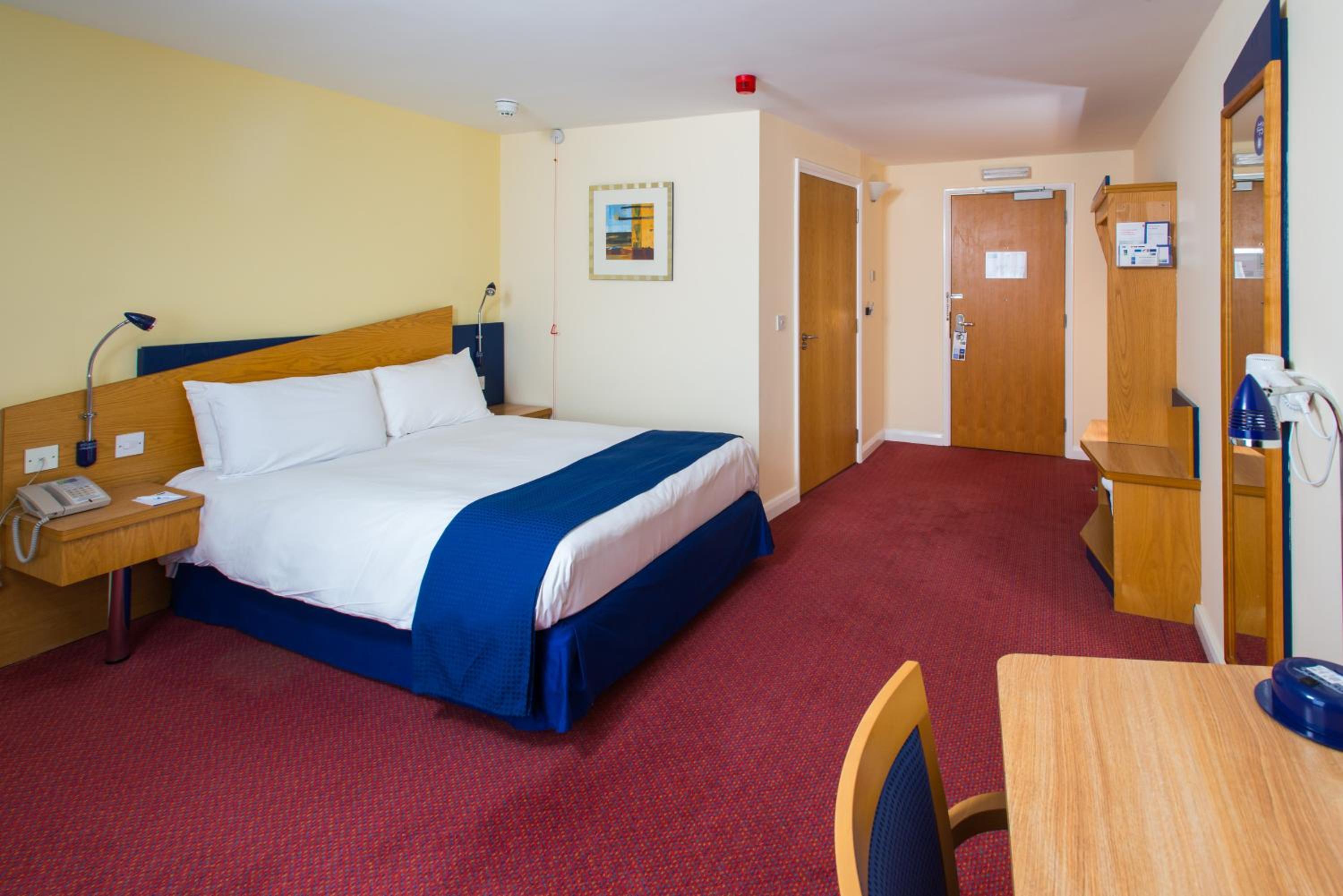 Double Room with Free Hot Breakfast - Accessible - Photo 1
