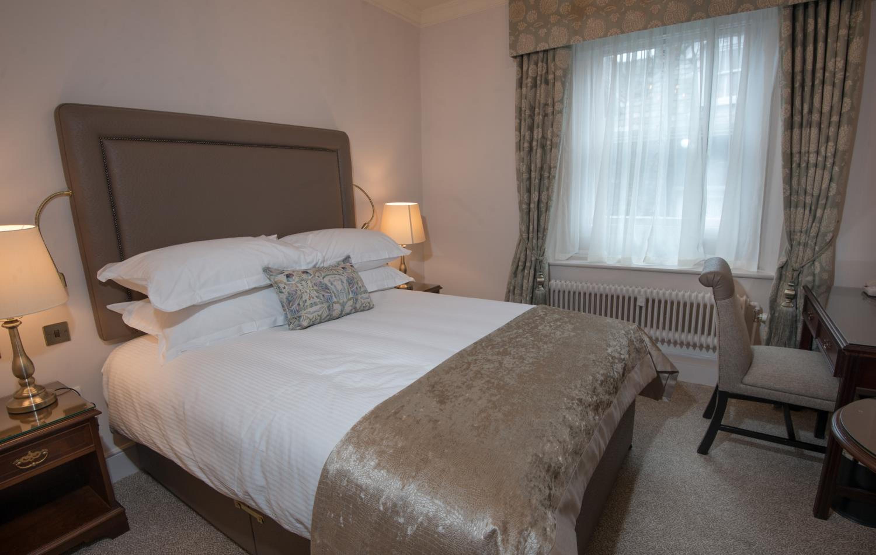 Standard Double Room - Photo 6