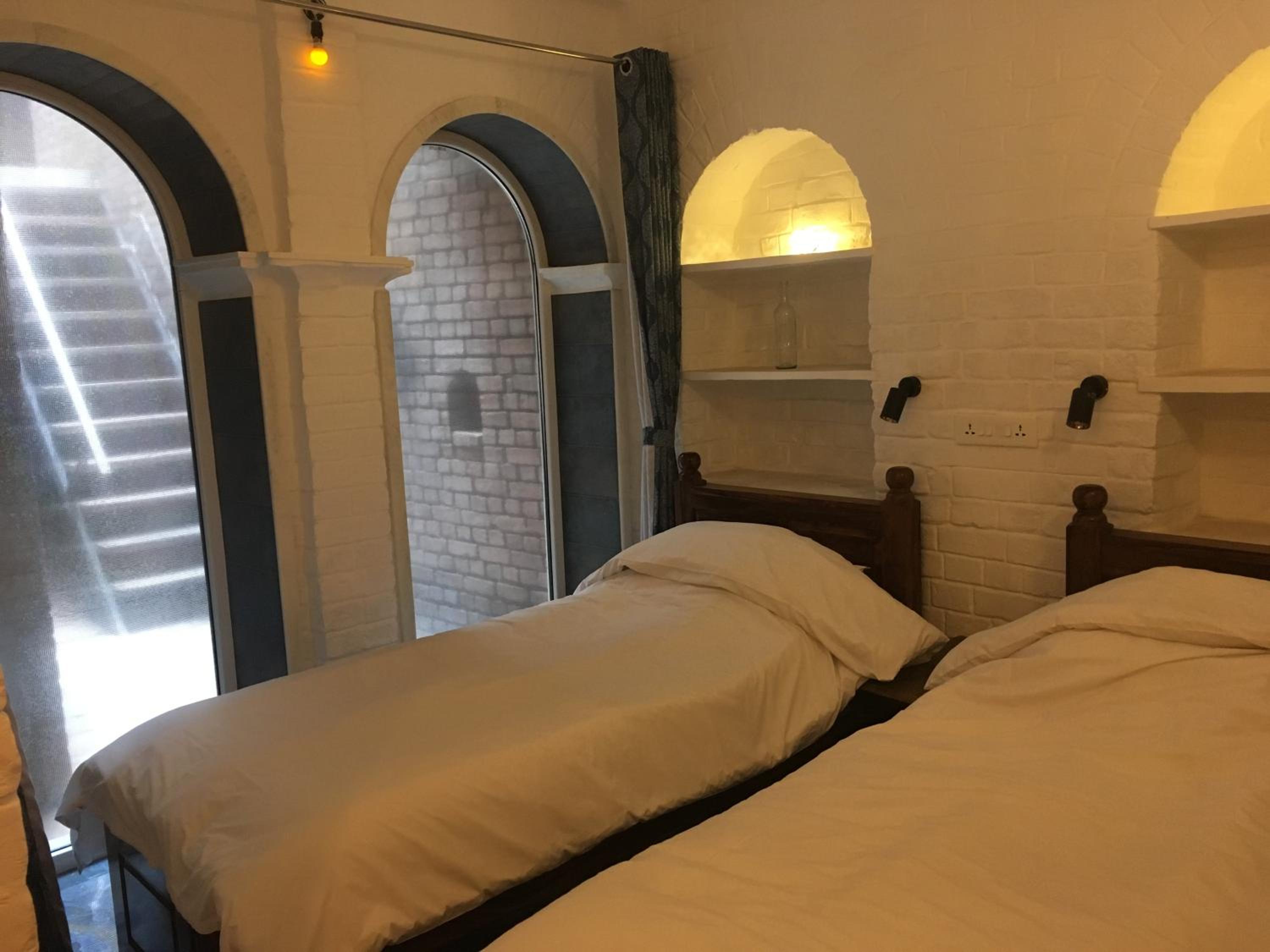Deluxe Suite - Photo 9