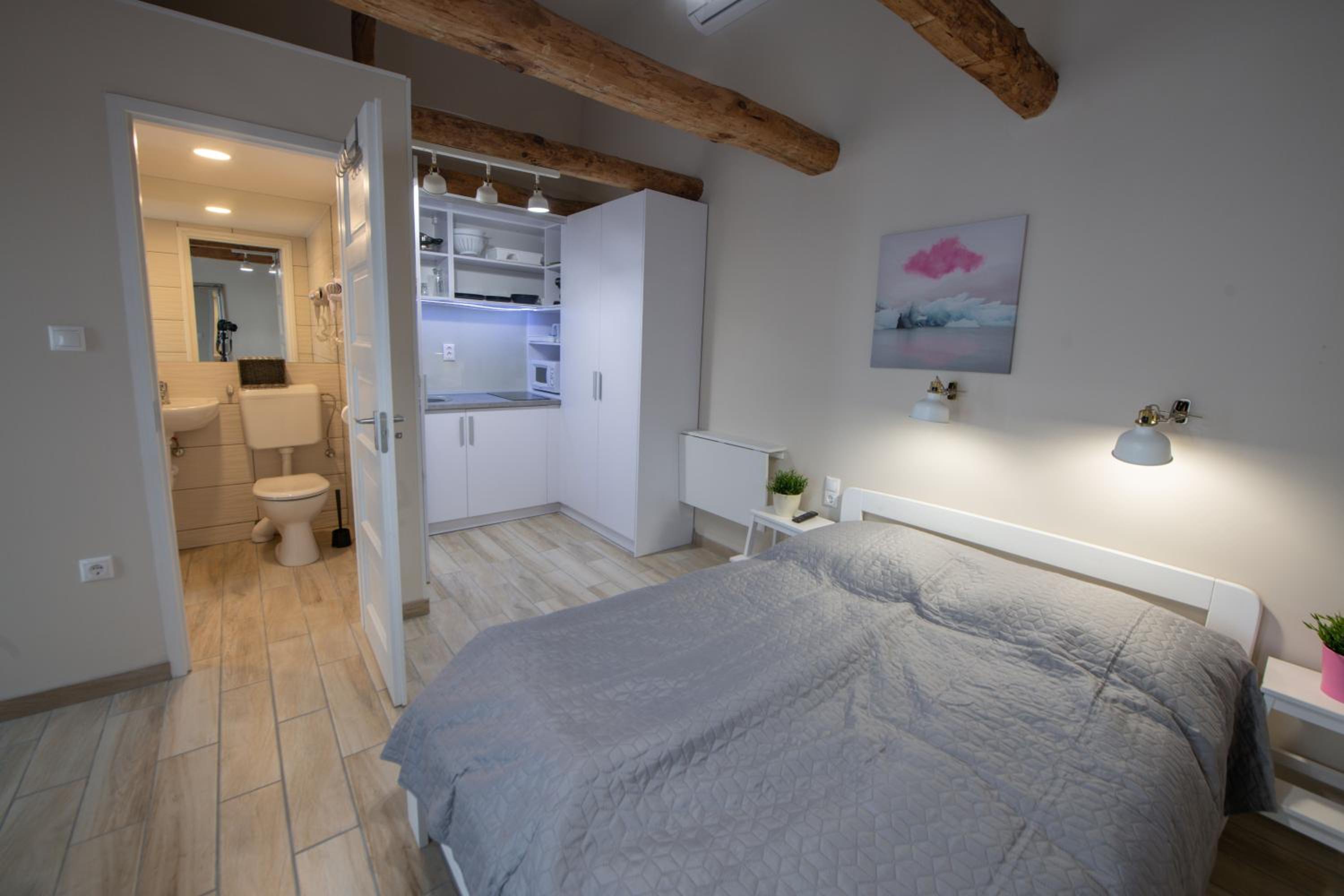 Apartment - Ground Floor - Photo 1