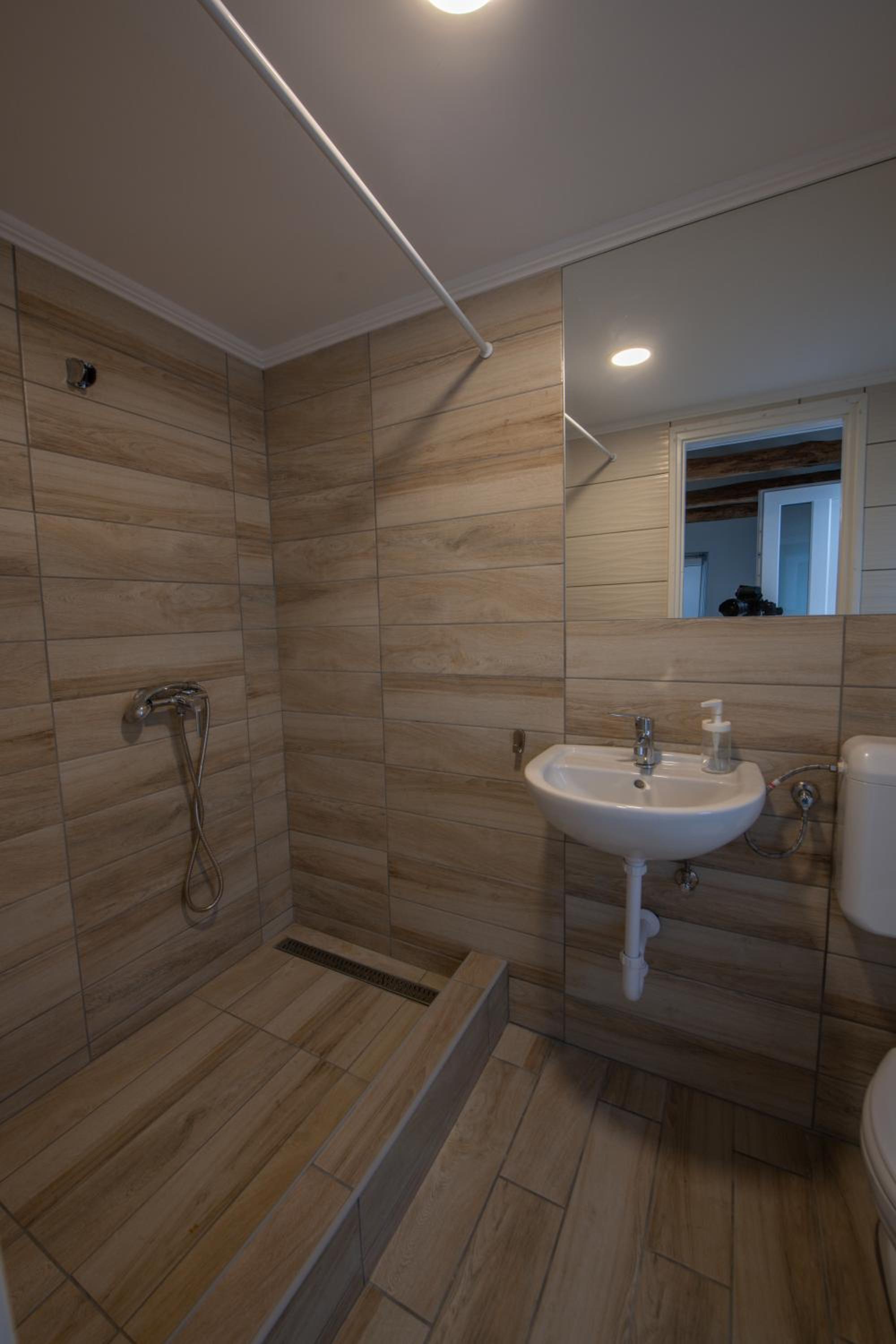 Apartment - Ground Floor - Photo 13