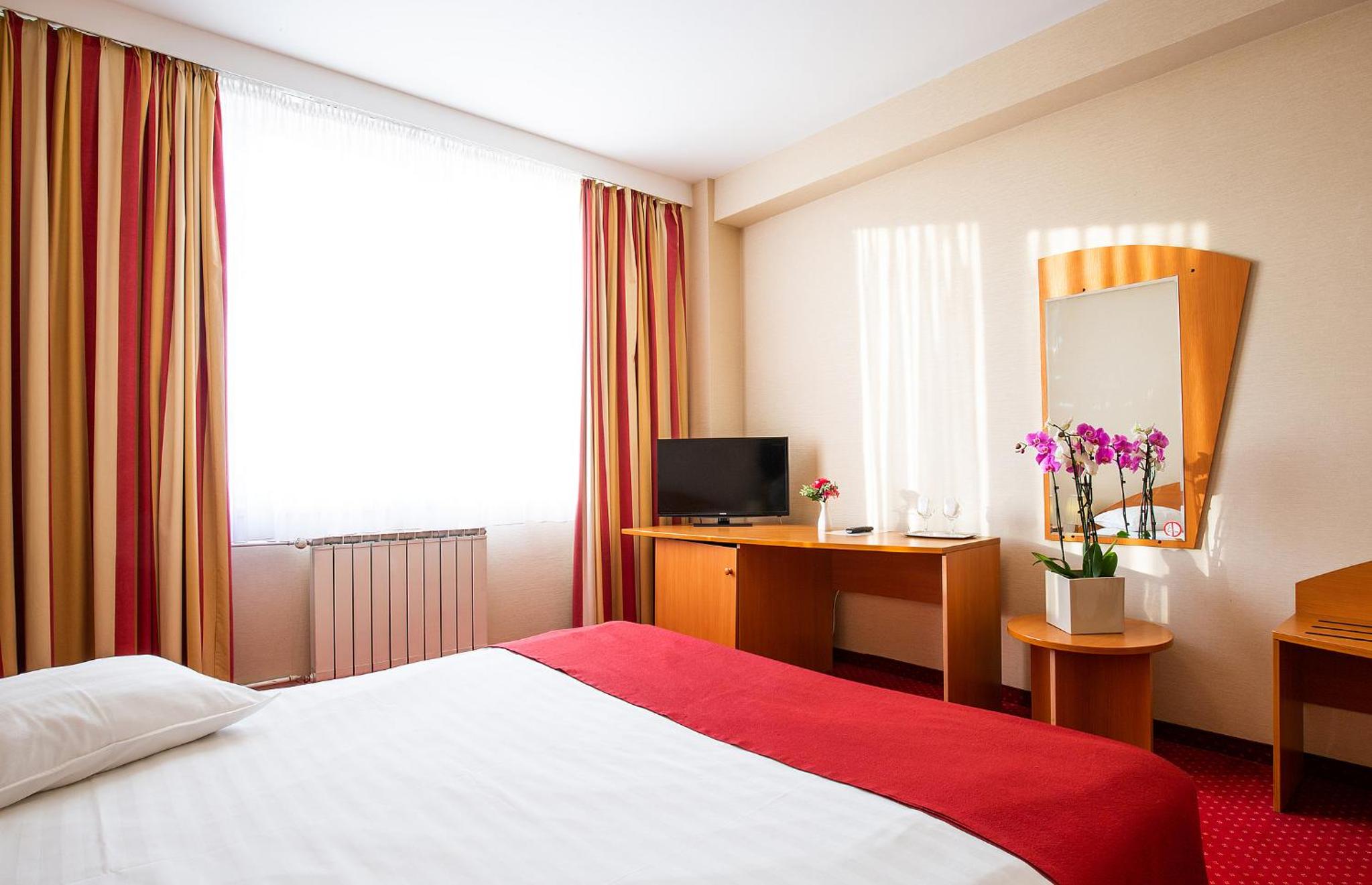 Standard Double Room - Photo 4