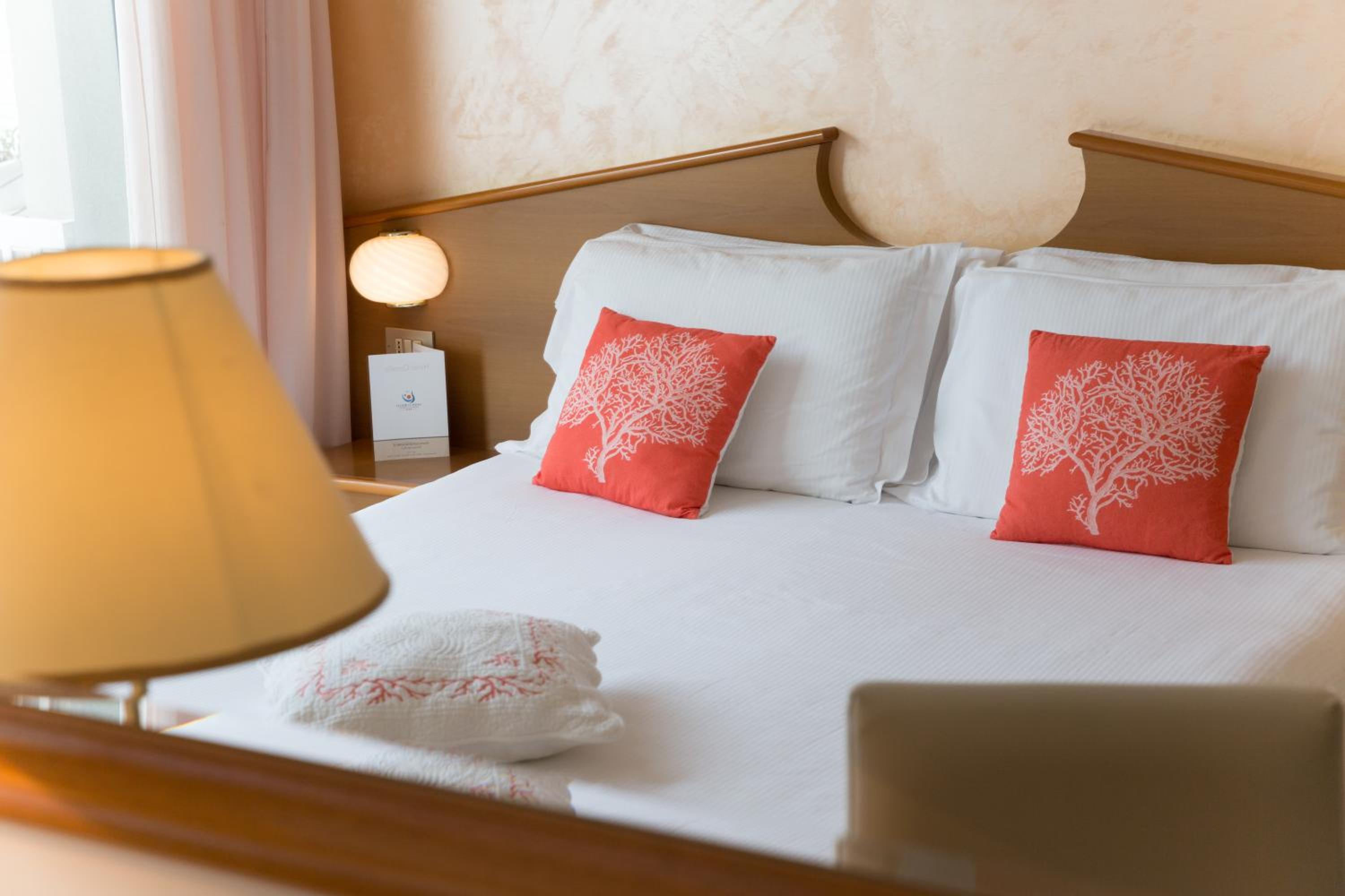 Double Room - Photo 3