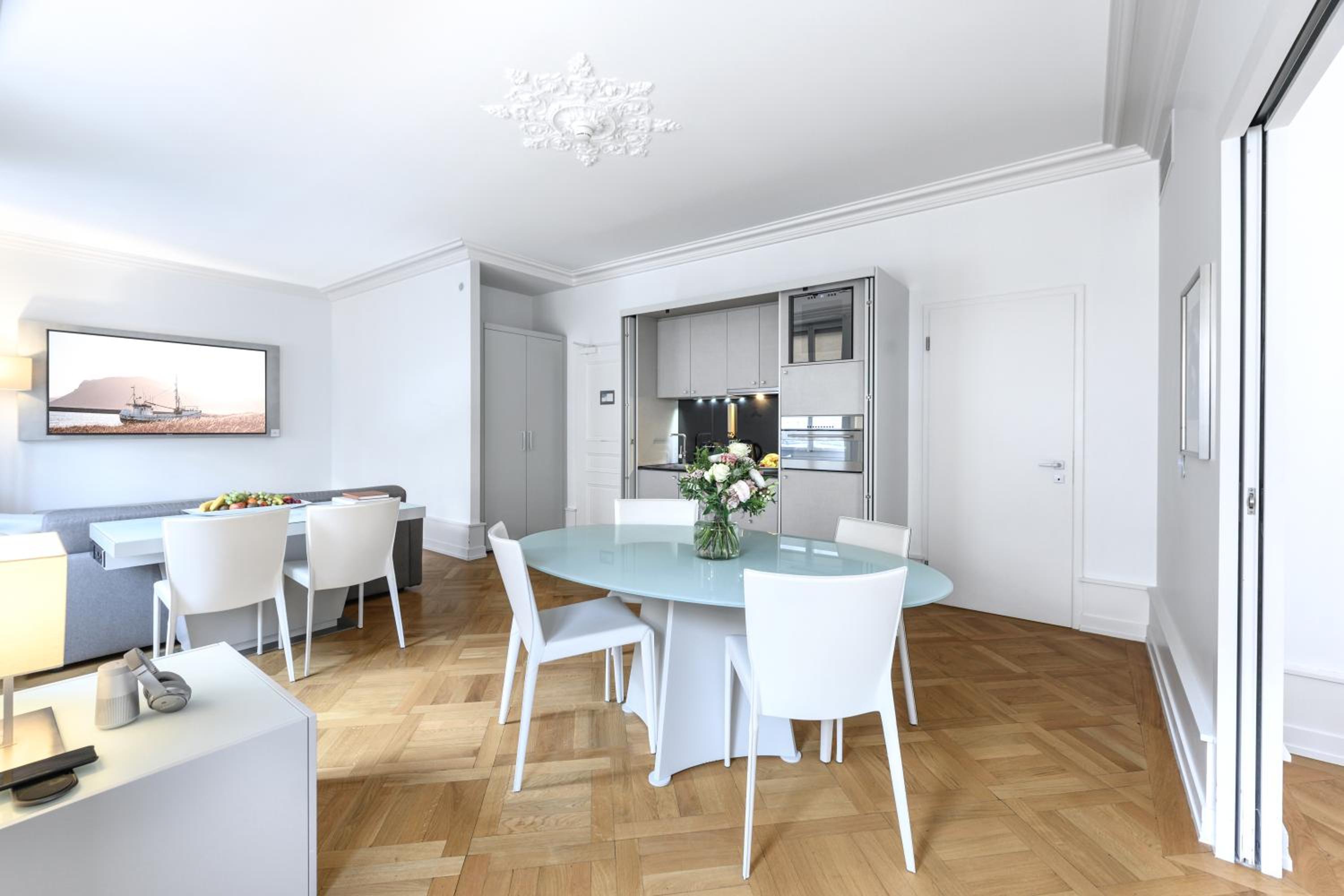 Deluxe One-Bedroom Apartment - Air-conditioned -  60 sqm