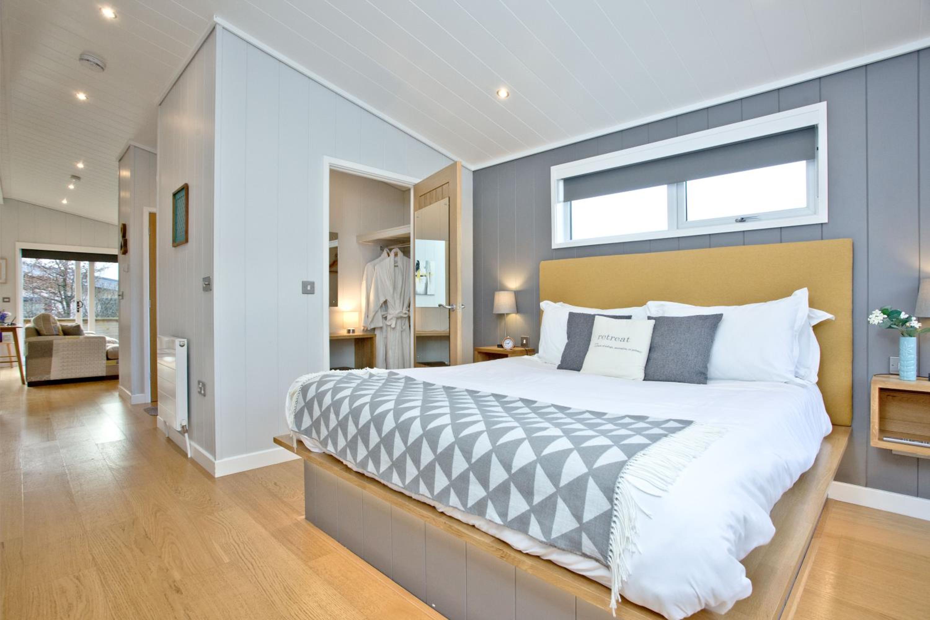 One-Bedroom House photo 1
