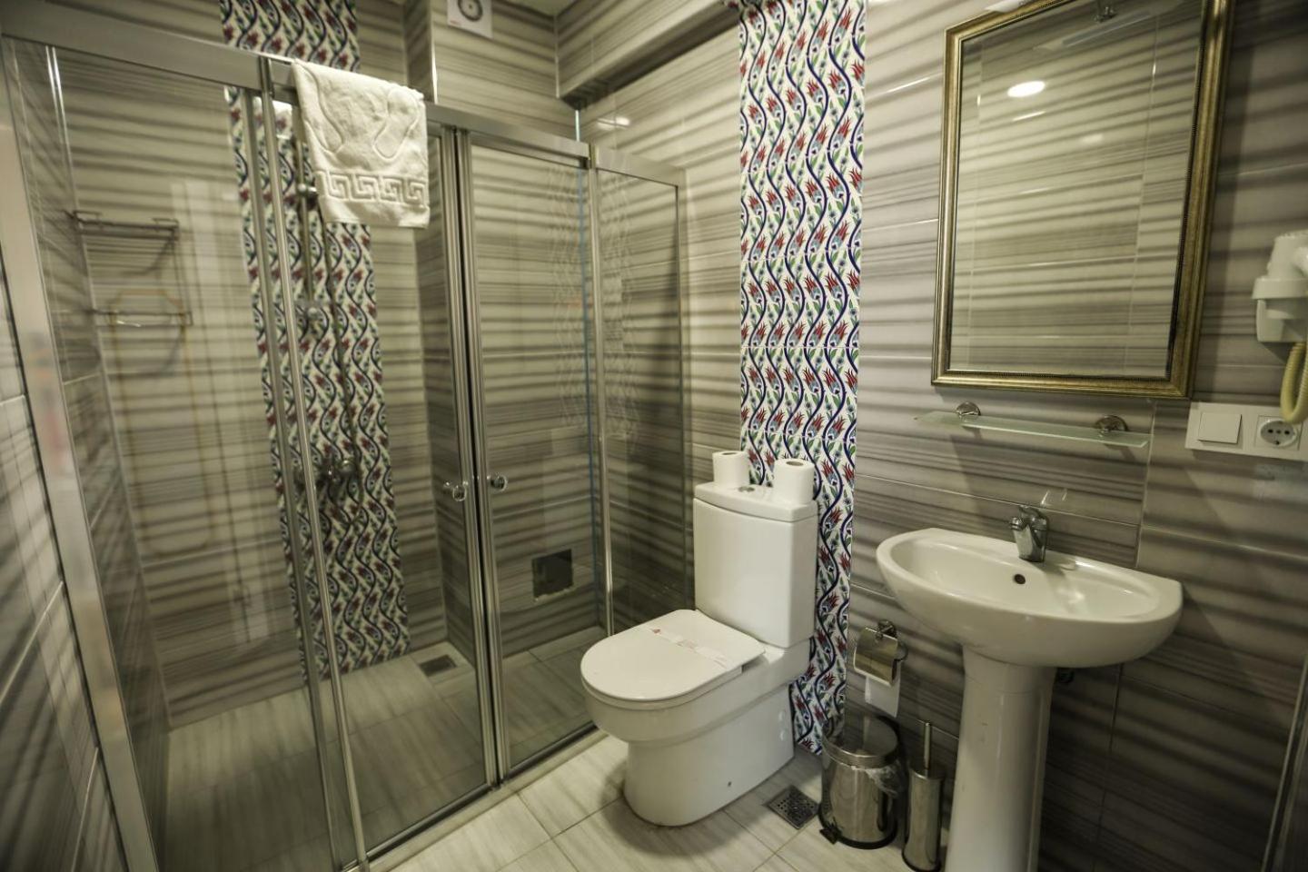 Deluxe Triple Room photo 2