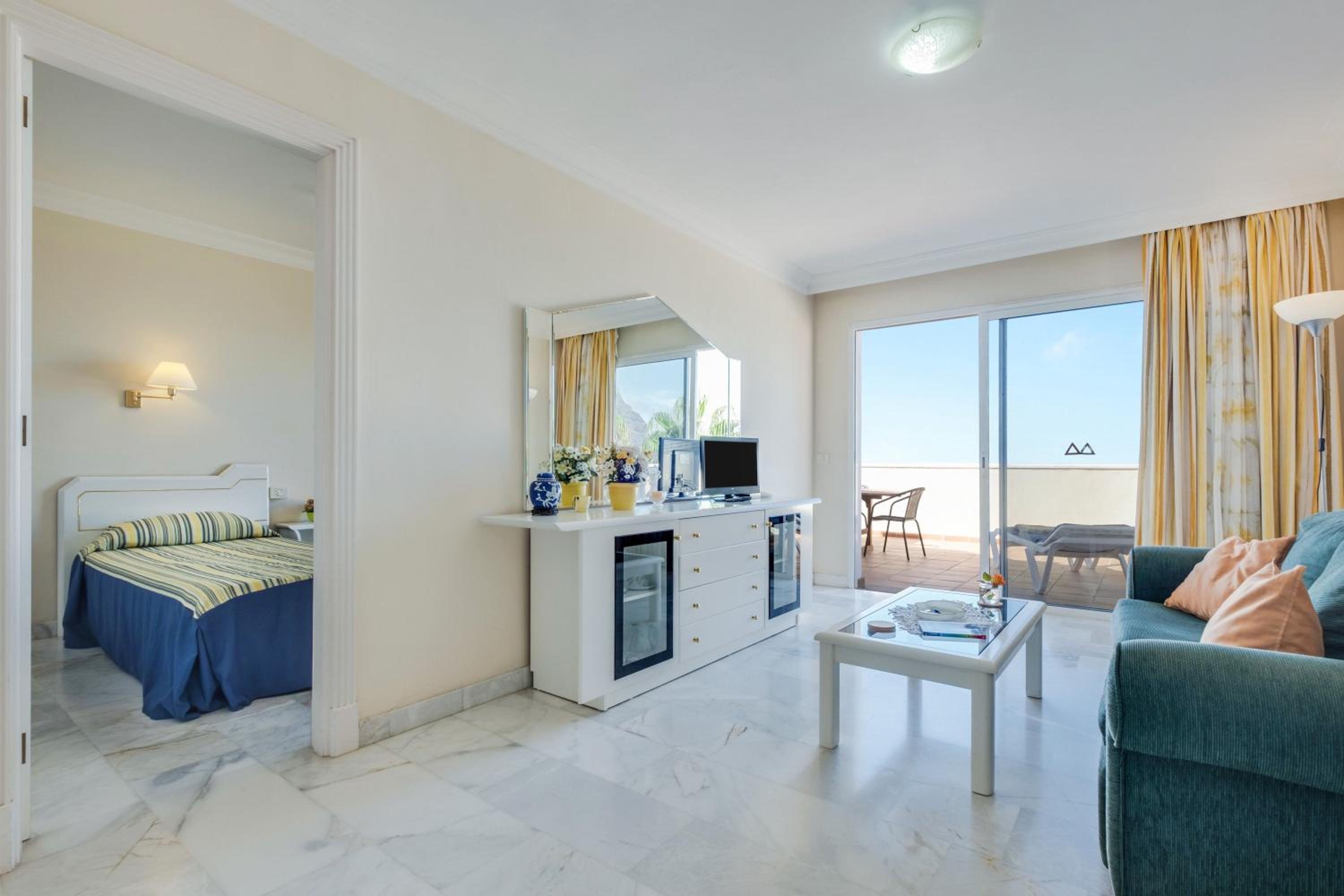 Superior One-Bedroom Apartment with Balcony - Photo 1
