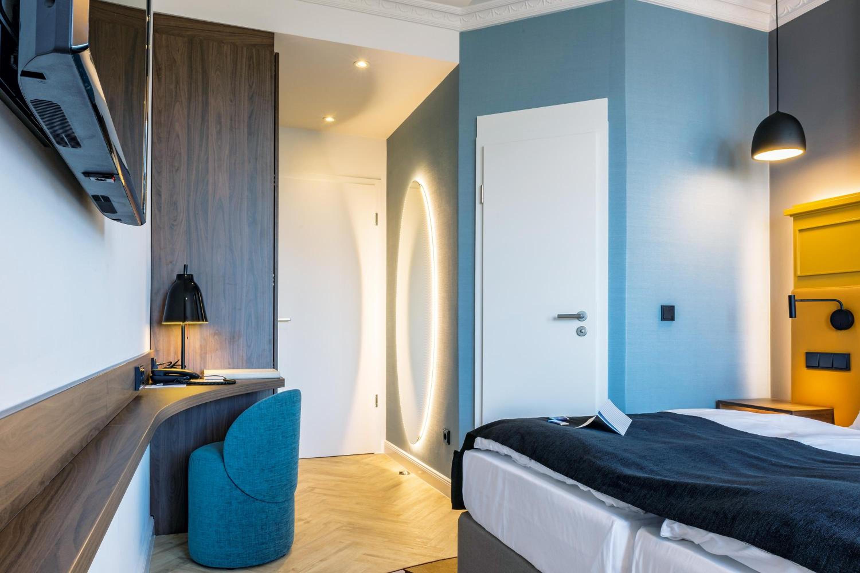 Double Room with Balcony and Sea View