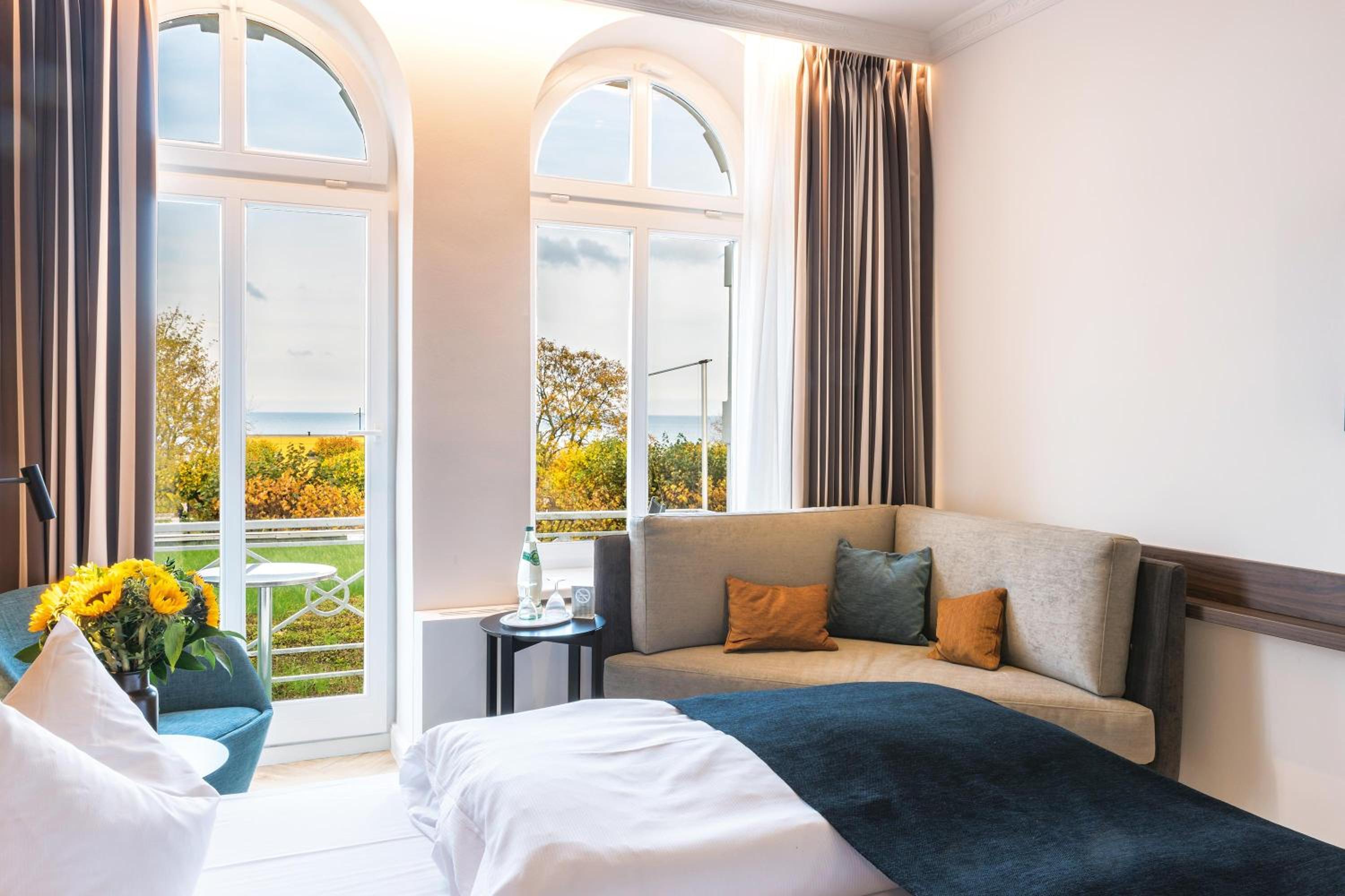 Double Room with Balcony and Sea View