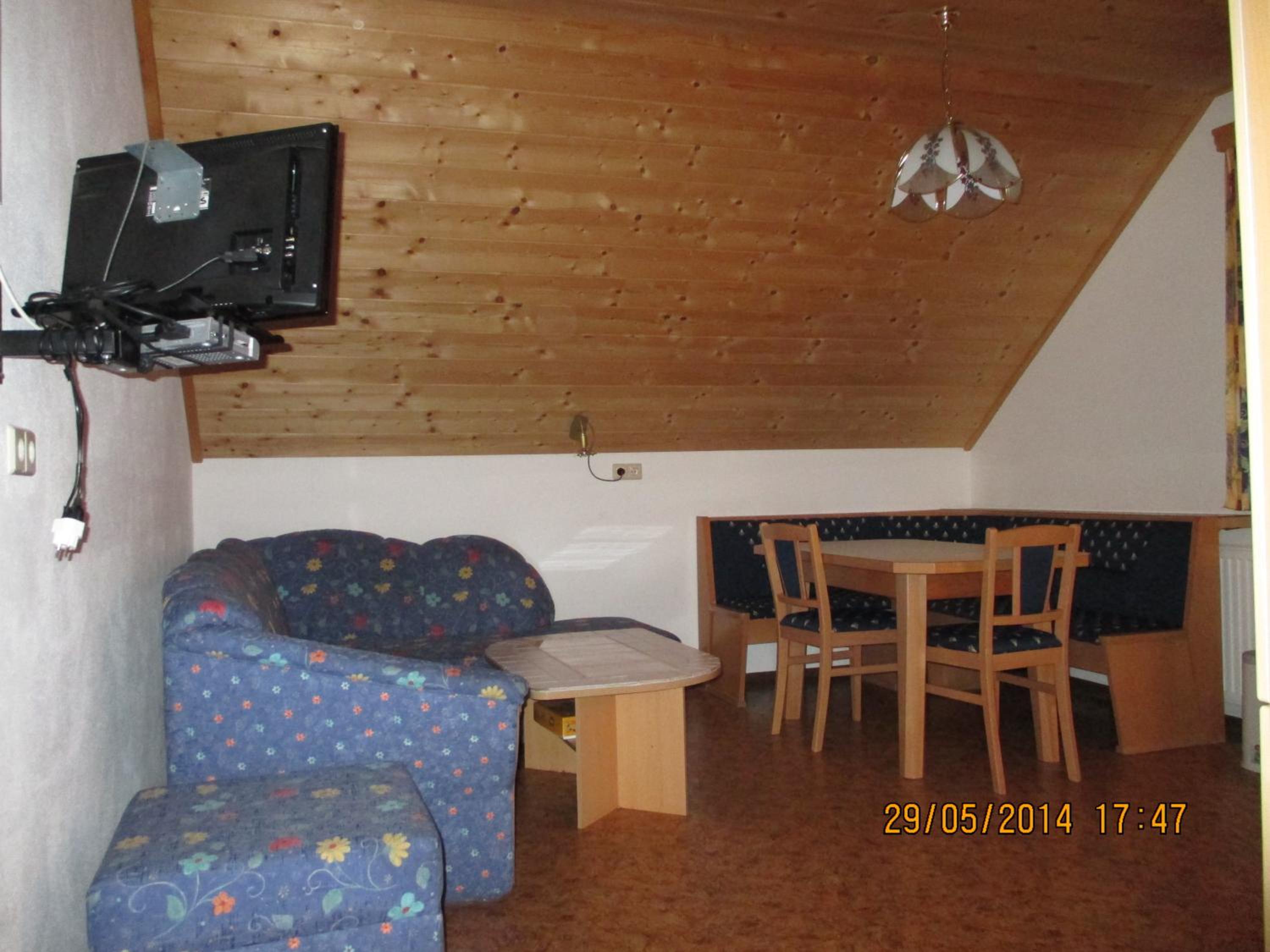 Two-Bedroom Apartment - Photo 2