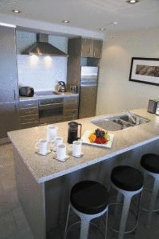 Deluxe One-Bedroom Suite