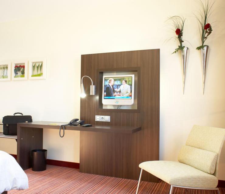 Twin Room - Photo 2