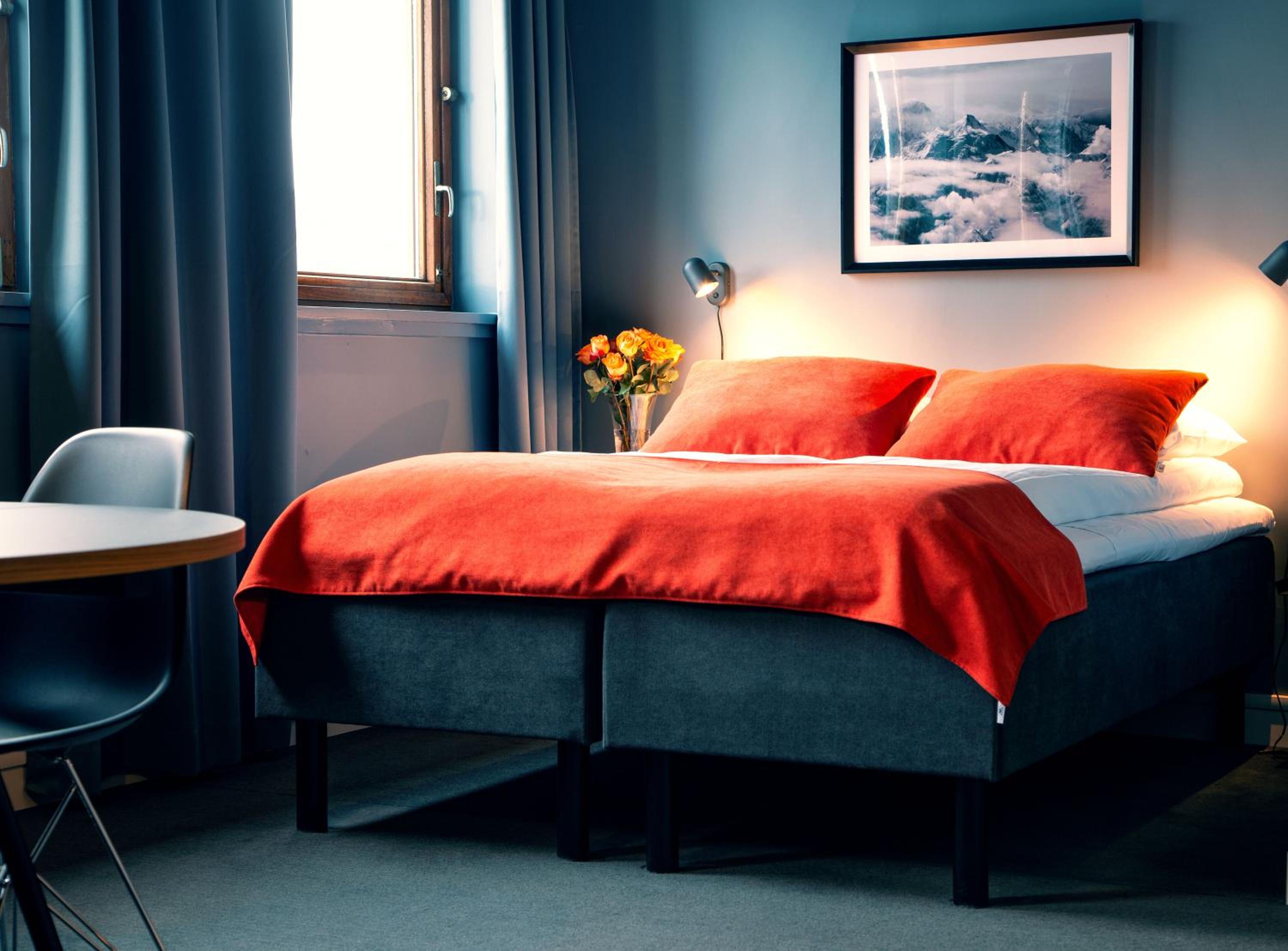 Standard Suite - Photo 3