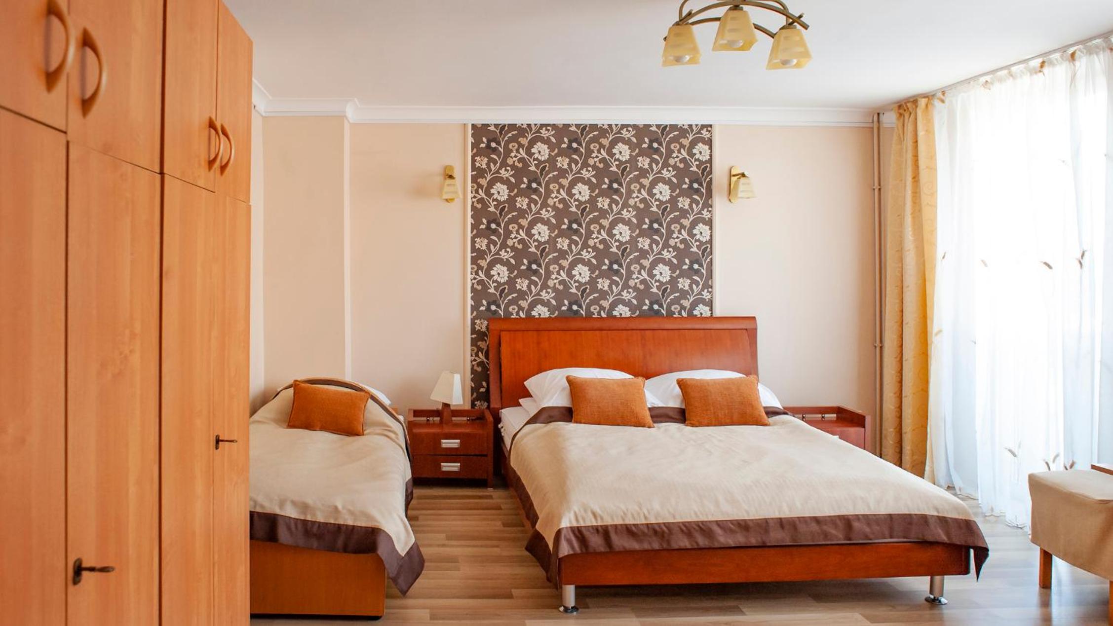 Triple Room