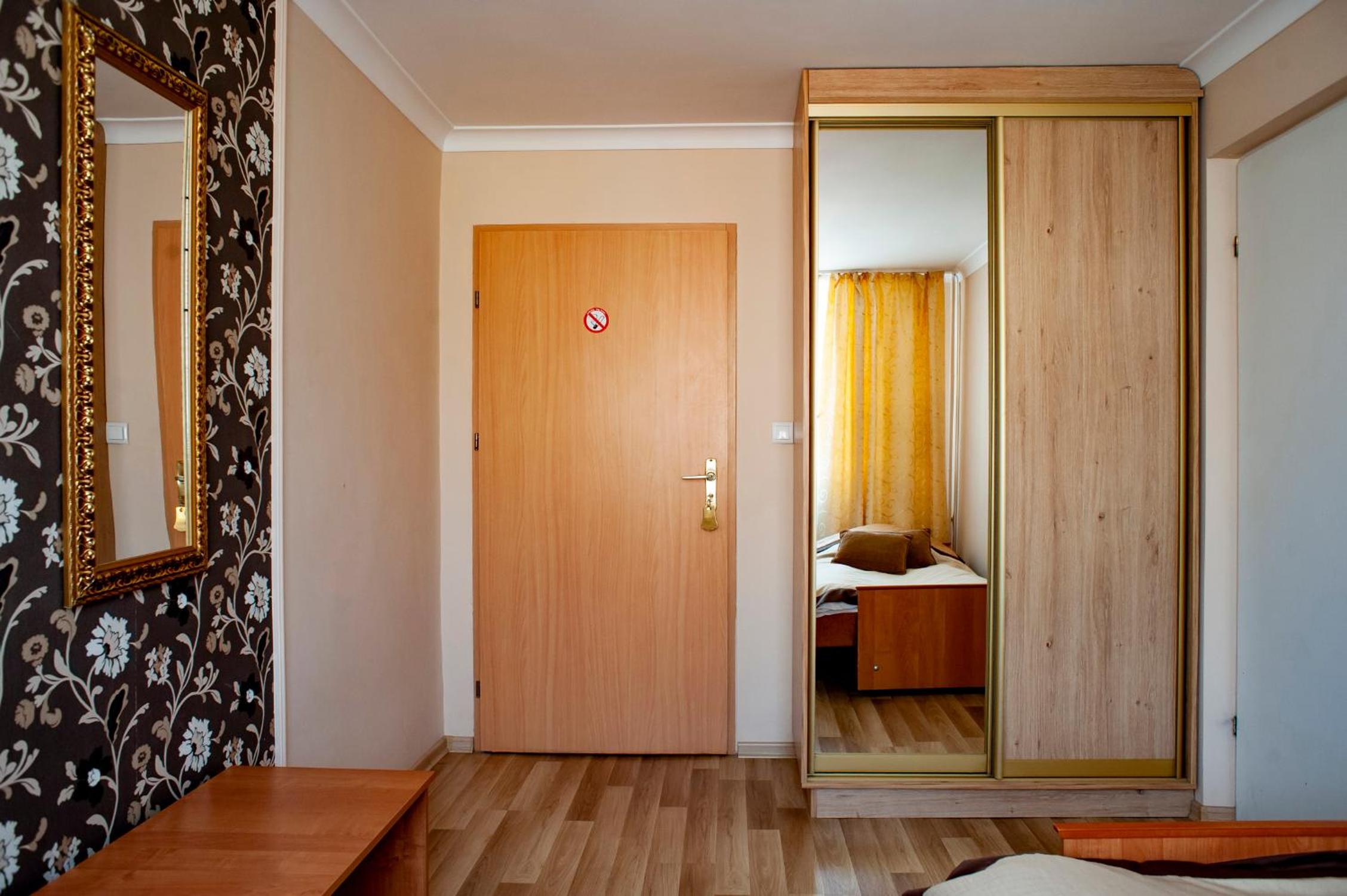 Single Room photo 2