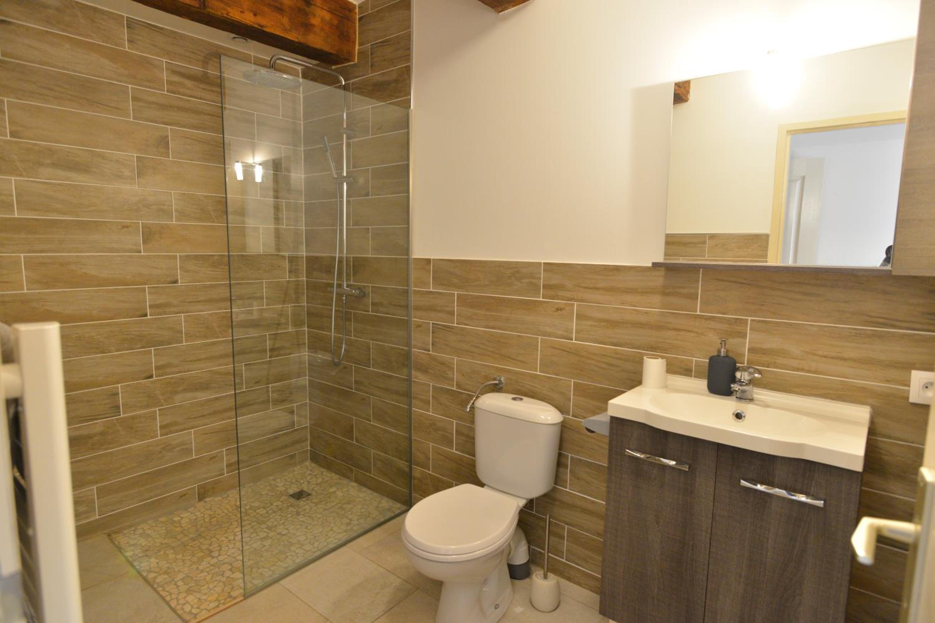 Apartment photo 2