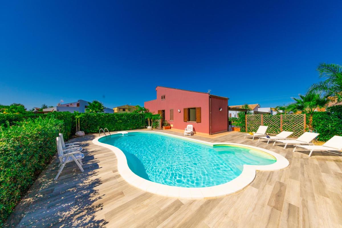 Villa photo 2