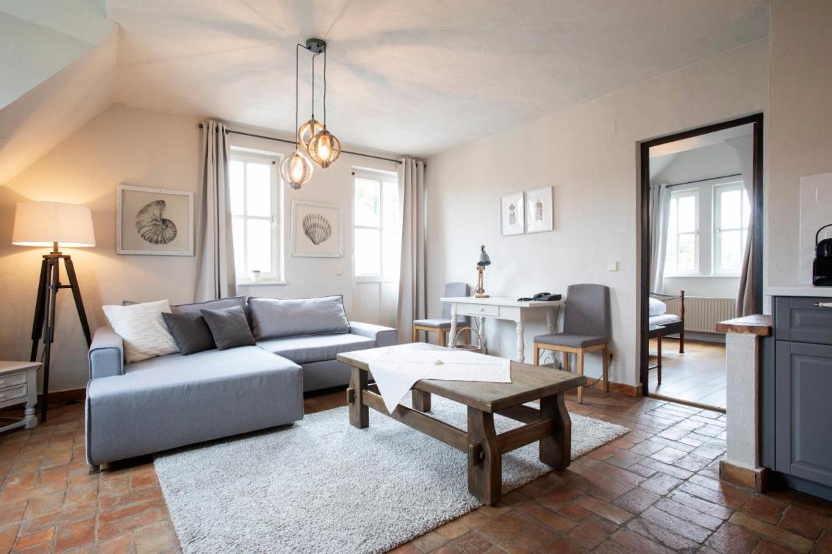 Suite - Photo 5