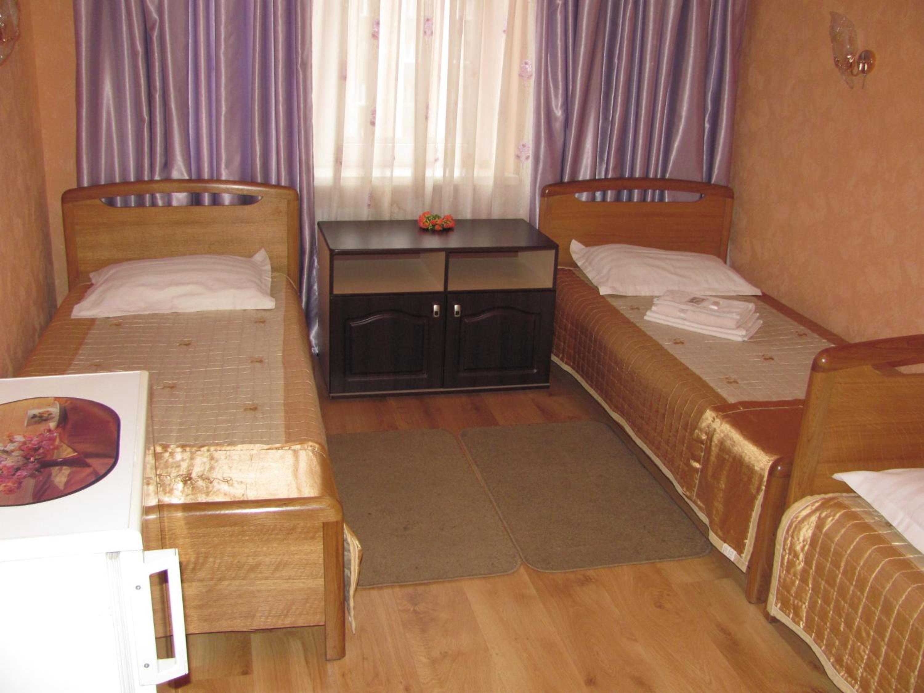 Triple Room with Shared Bathroom