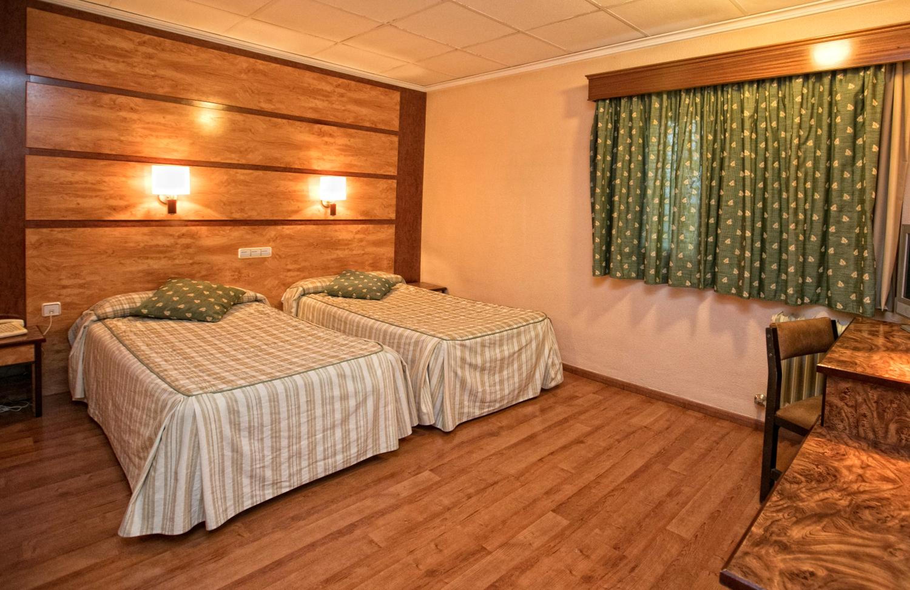 Double or Twin Room photo 2