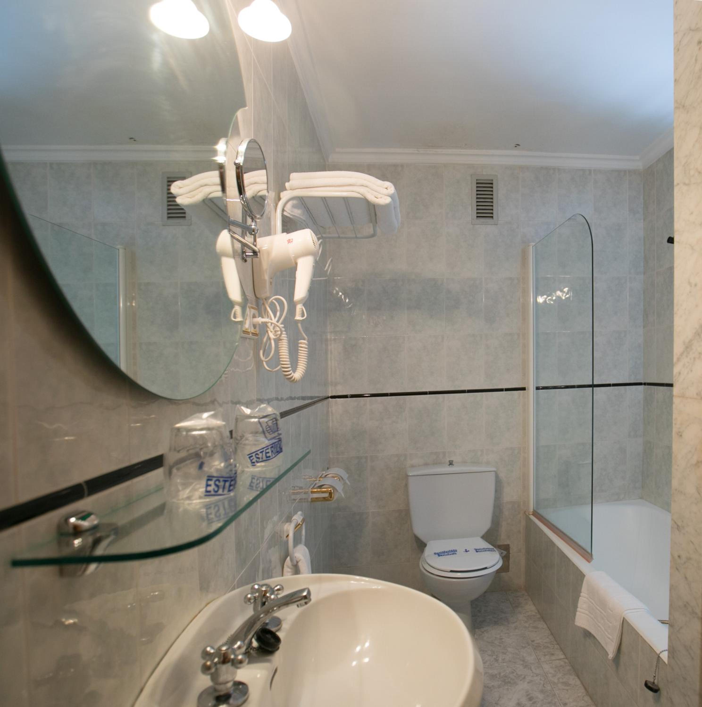 Classic Quadruple Room photo 2