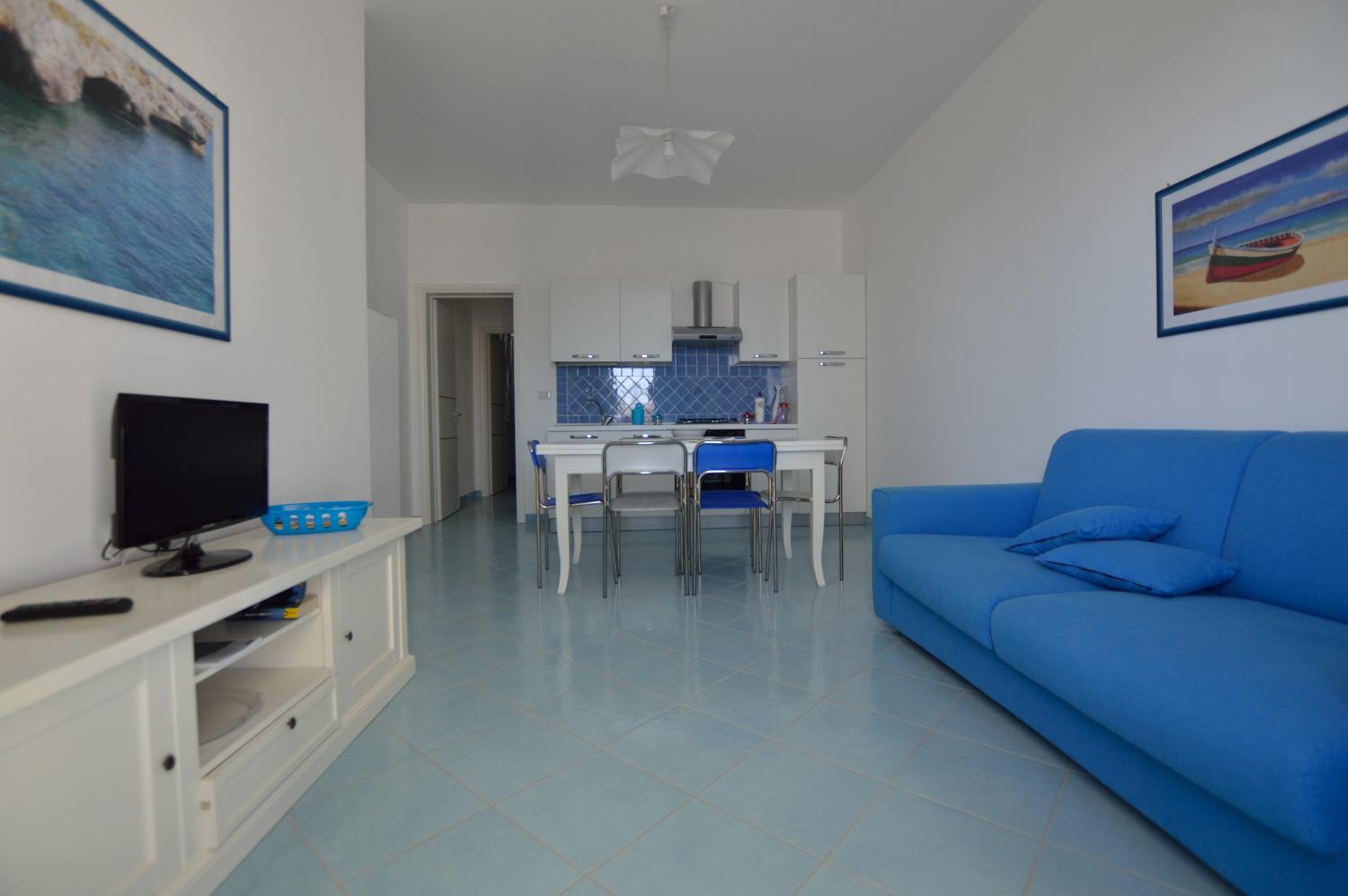One-Bedroom Apartment photo 1