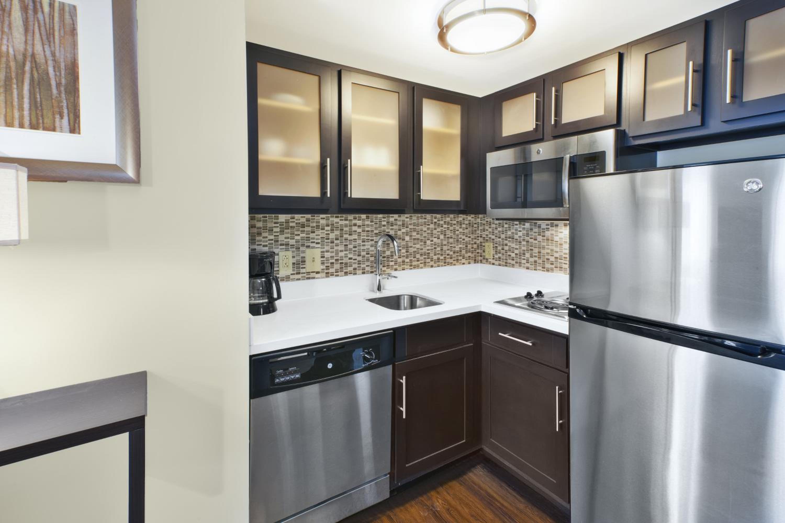 Studio Suite - Photo 2