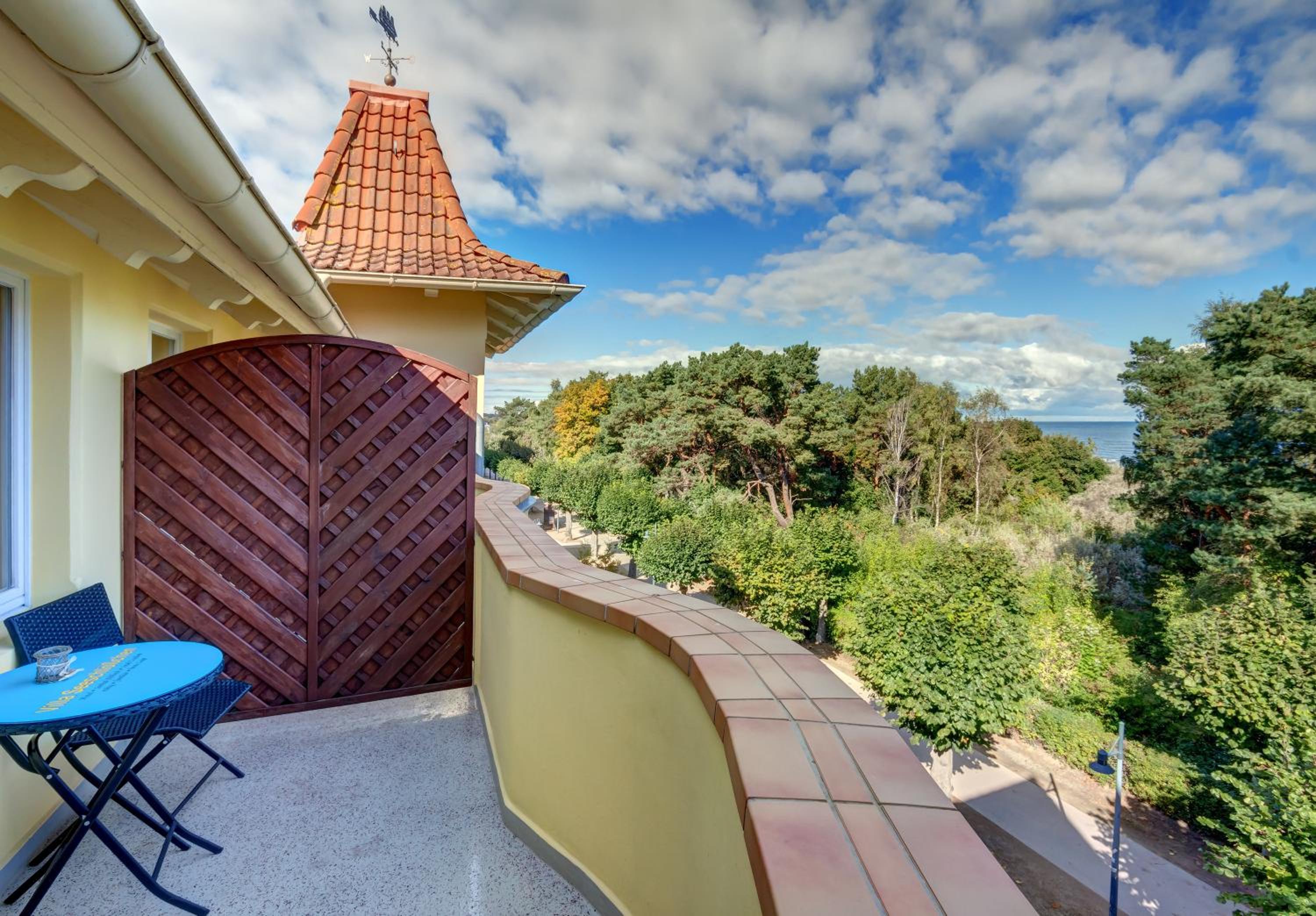 Double Room with Sea View and Balcony