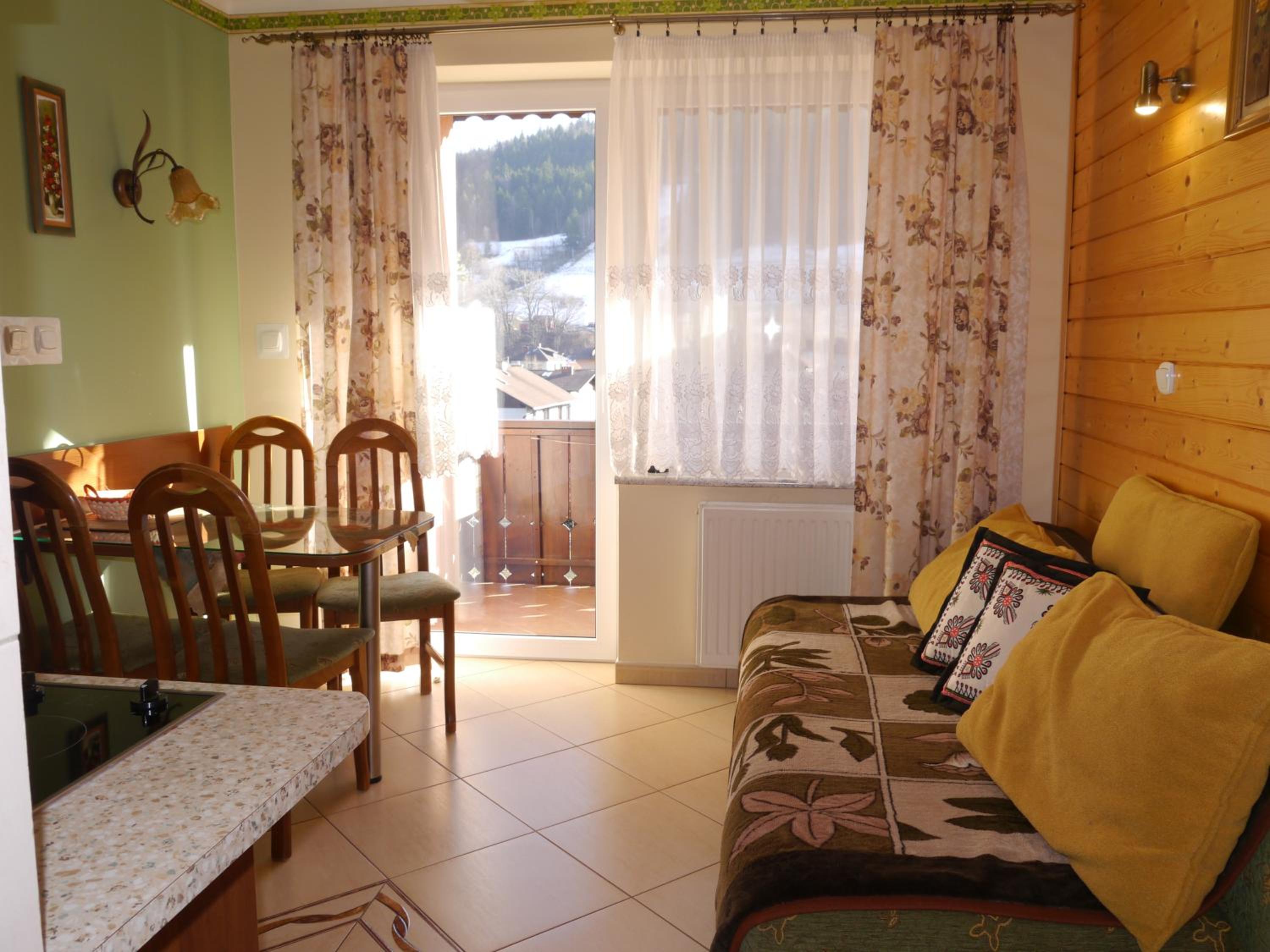 Apartment with Balcony photo 2