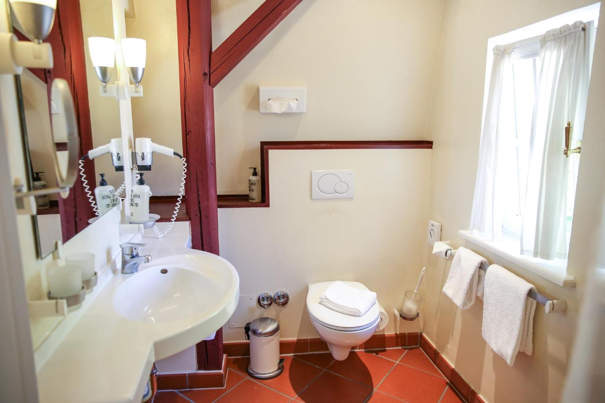 Double Room - Photo 5