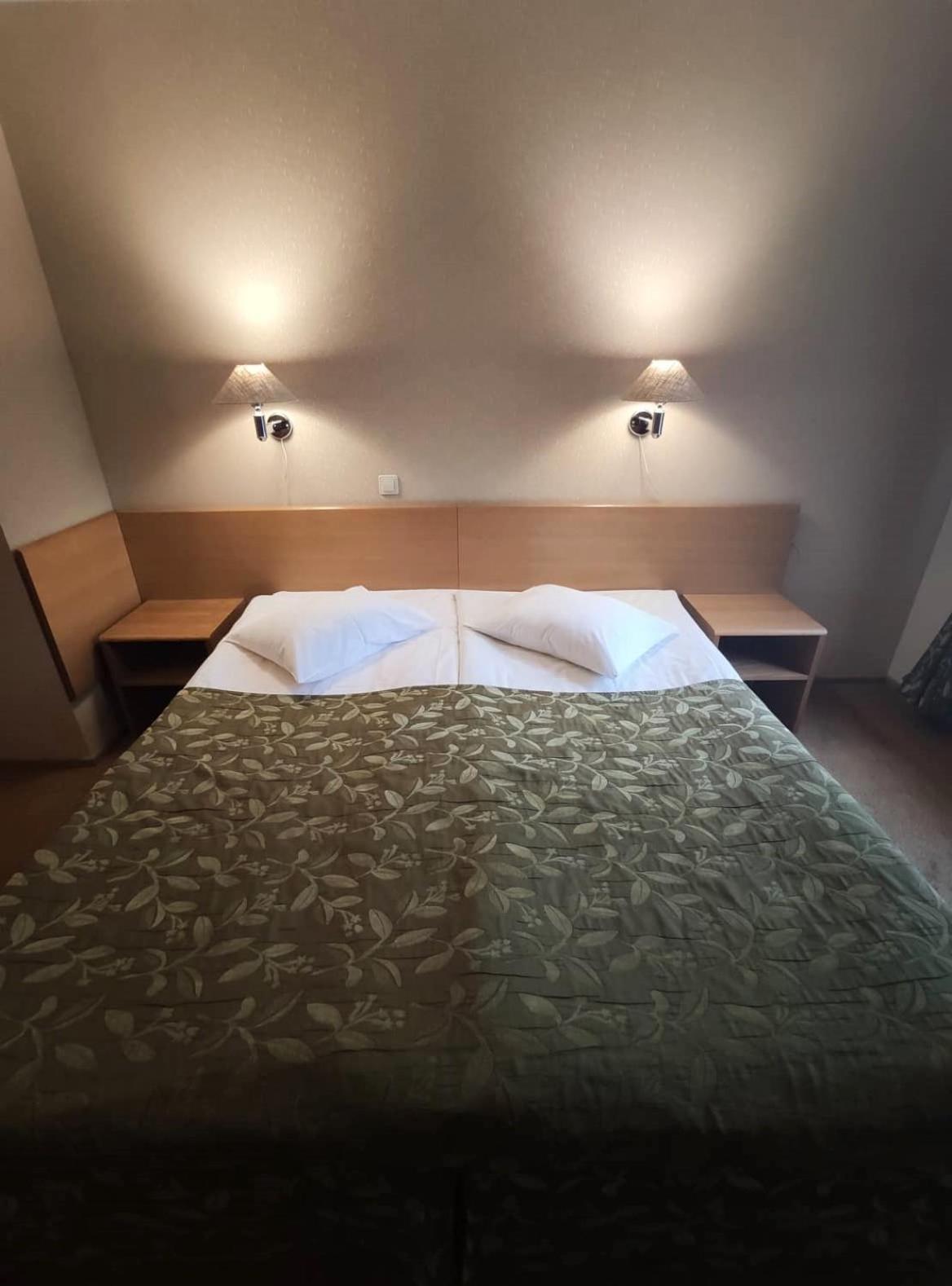 Double Room - Photo 4