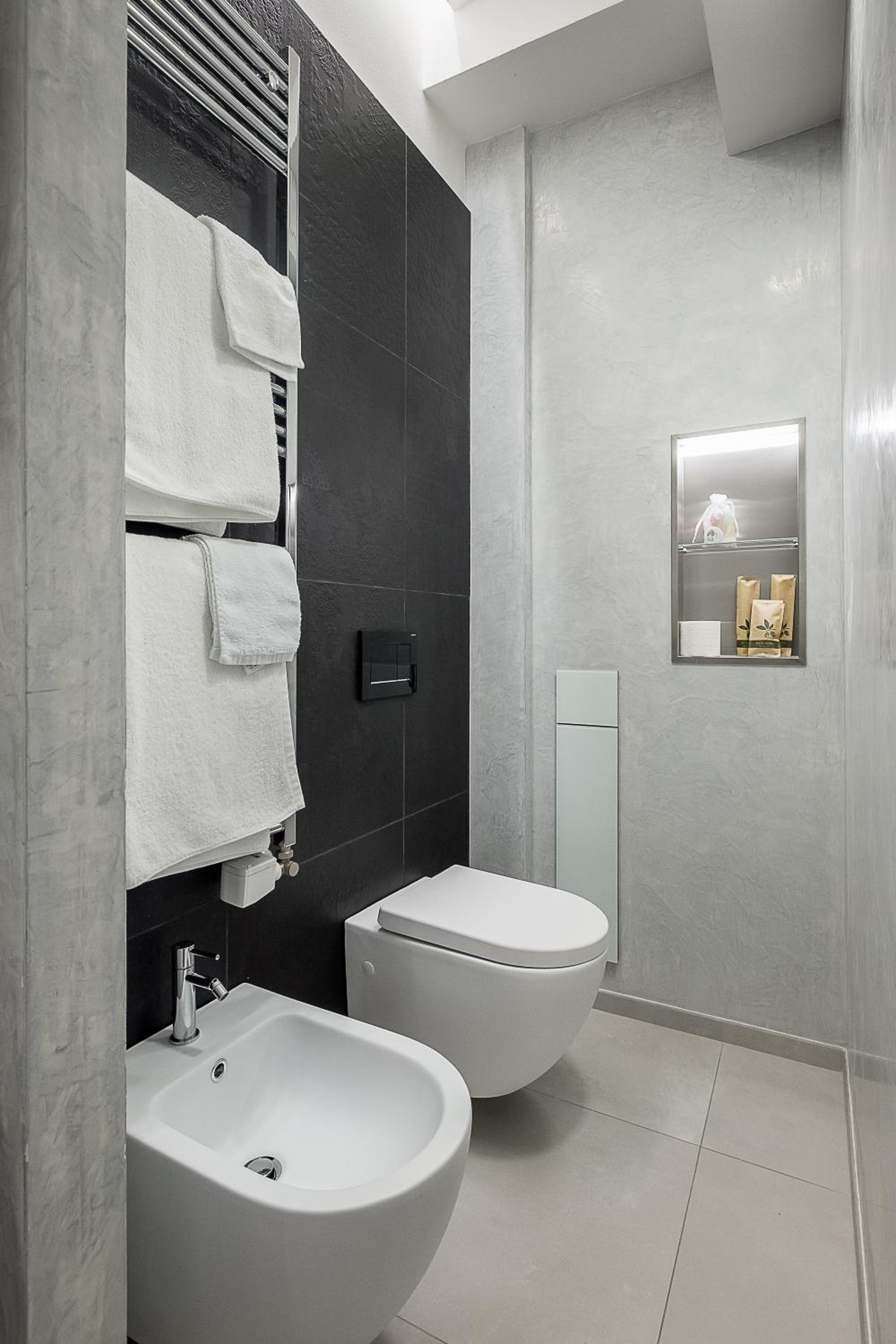 Deluxe King Room - Photo 22