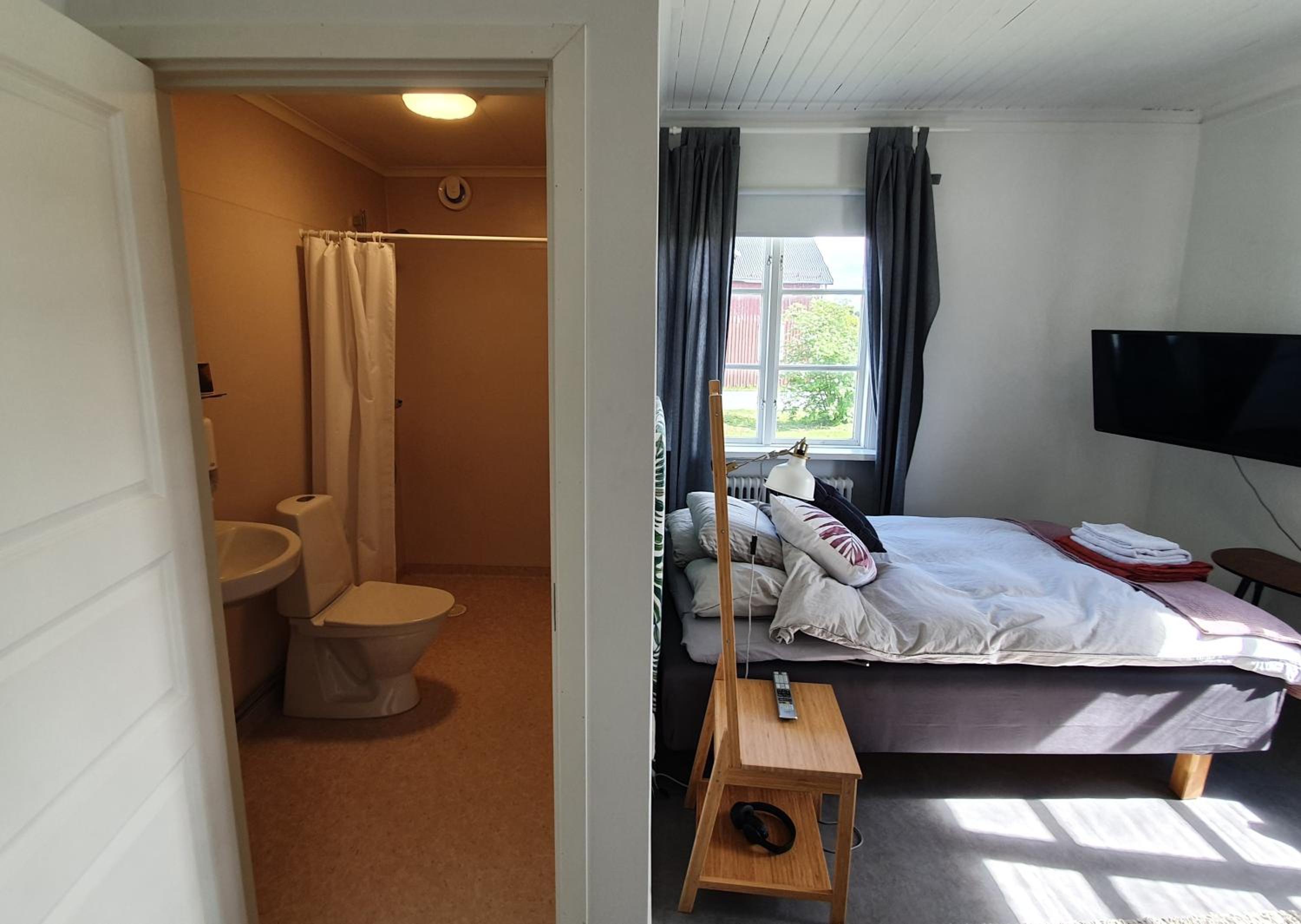 Large Single Room