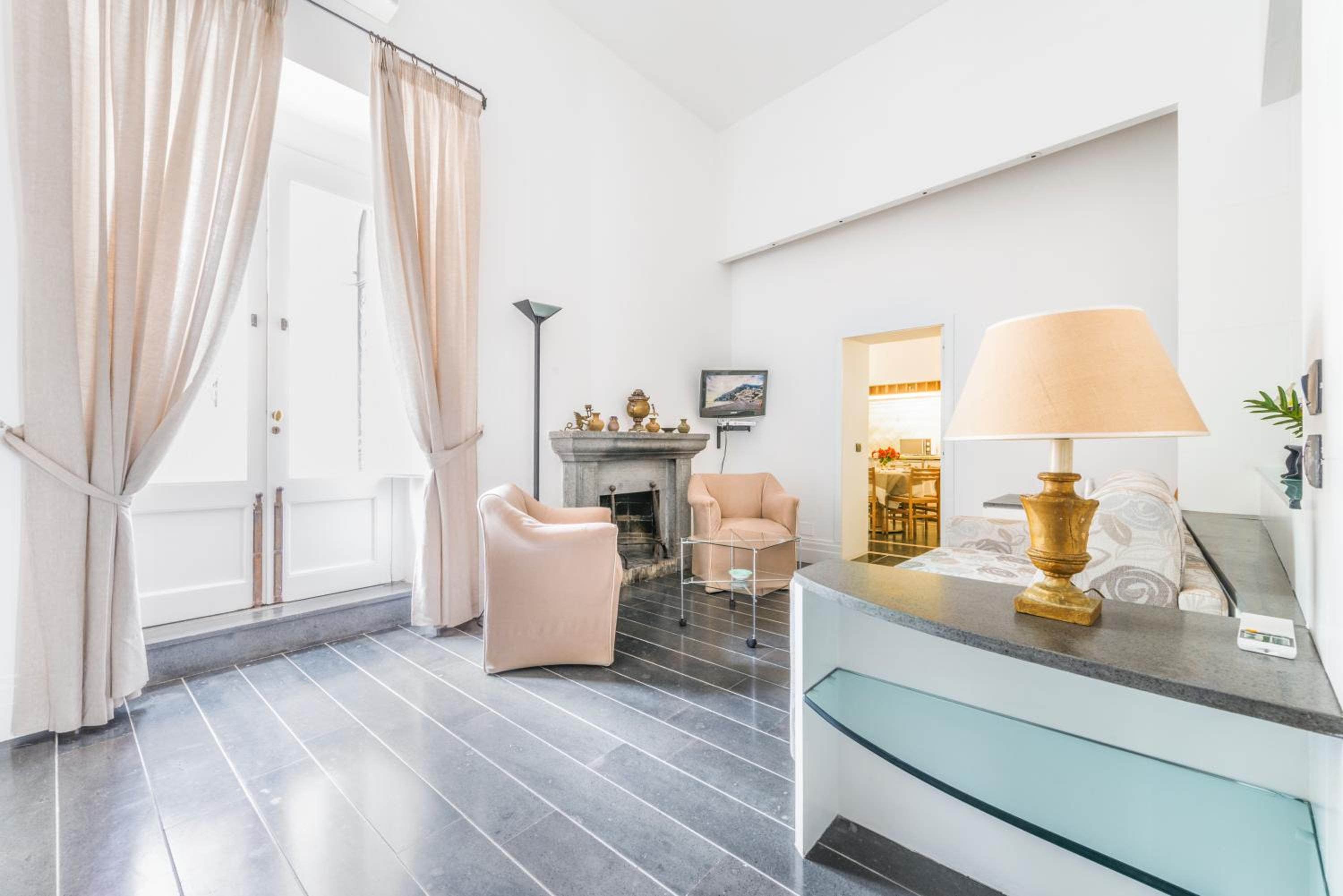 Suite with City View photo 3