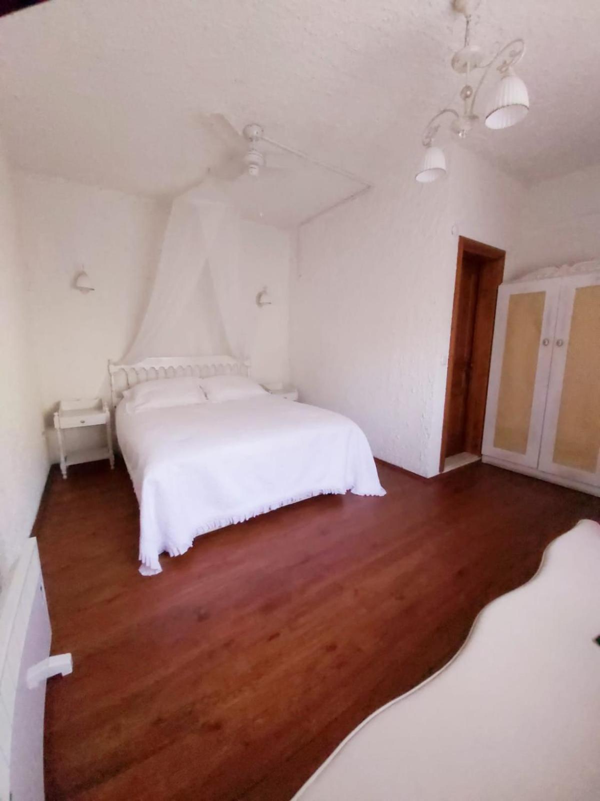 King Room with Garden View - Photo 3