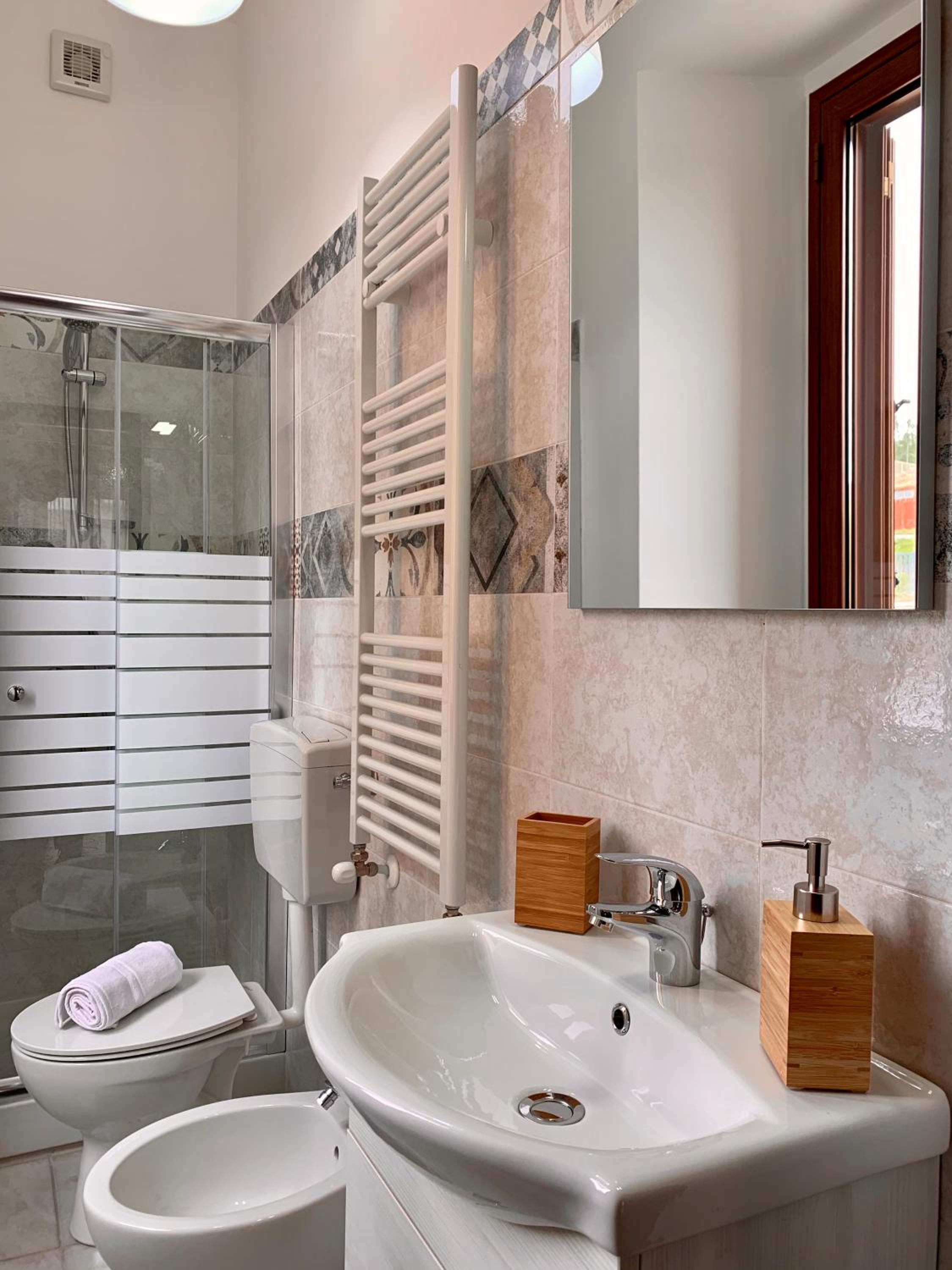 Triple Room with Private Bathroom photo 2