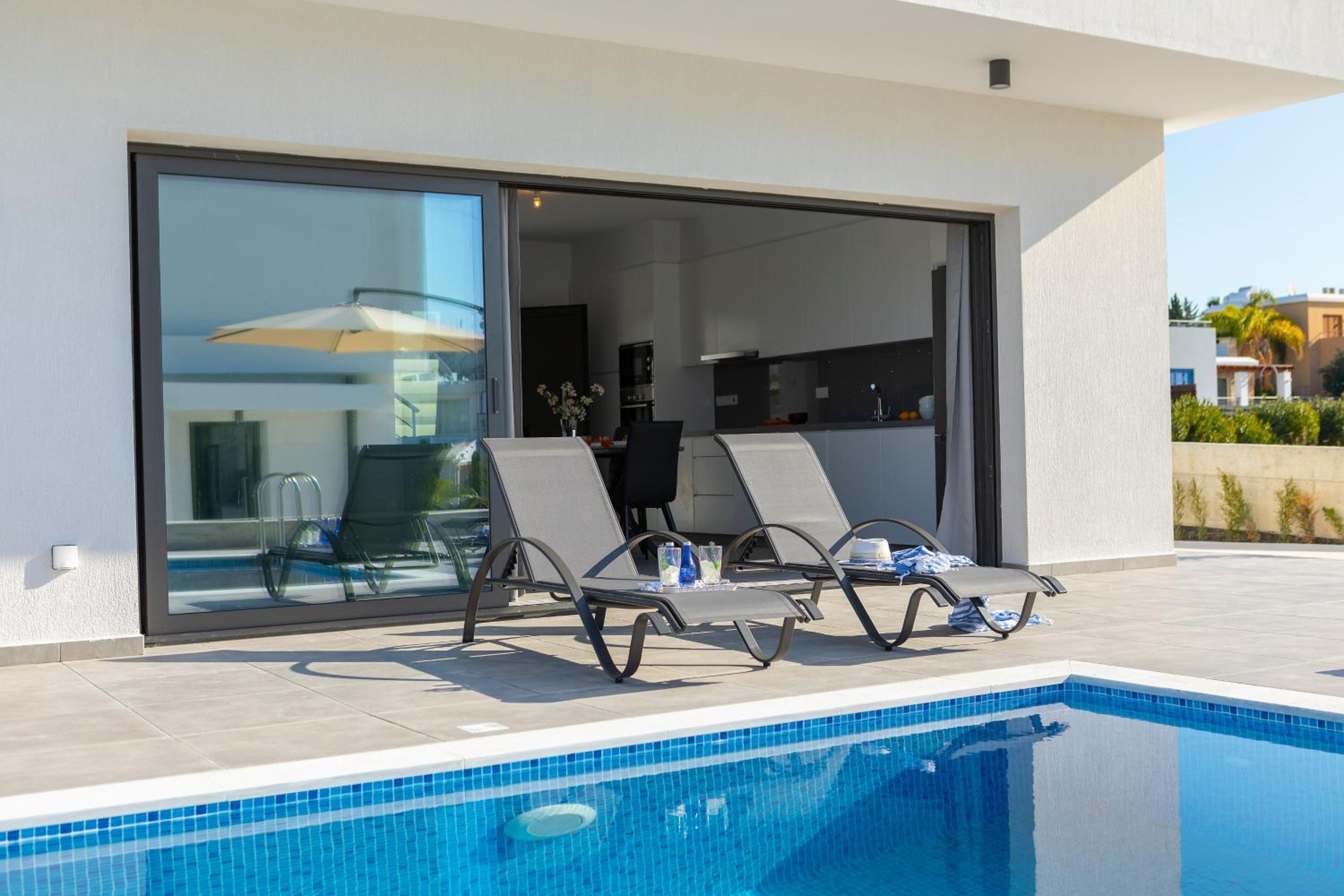 Villa with Private Pool photo 3