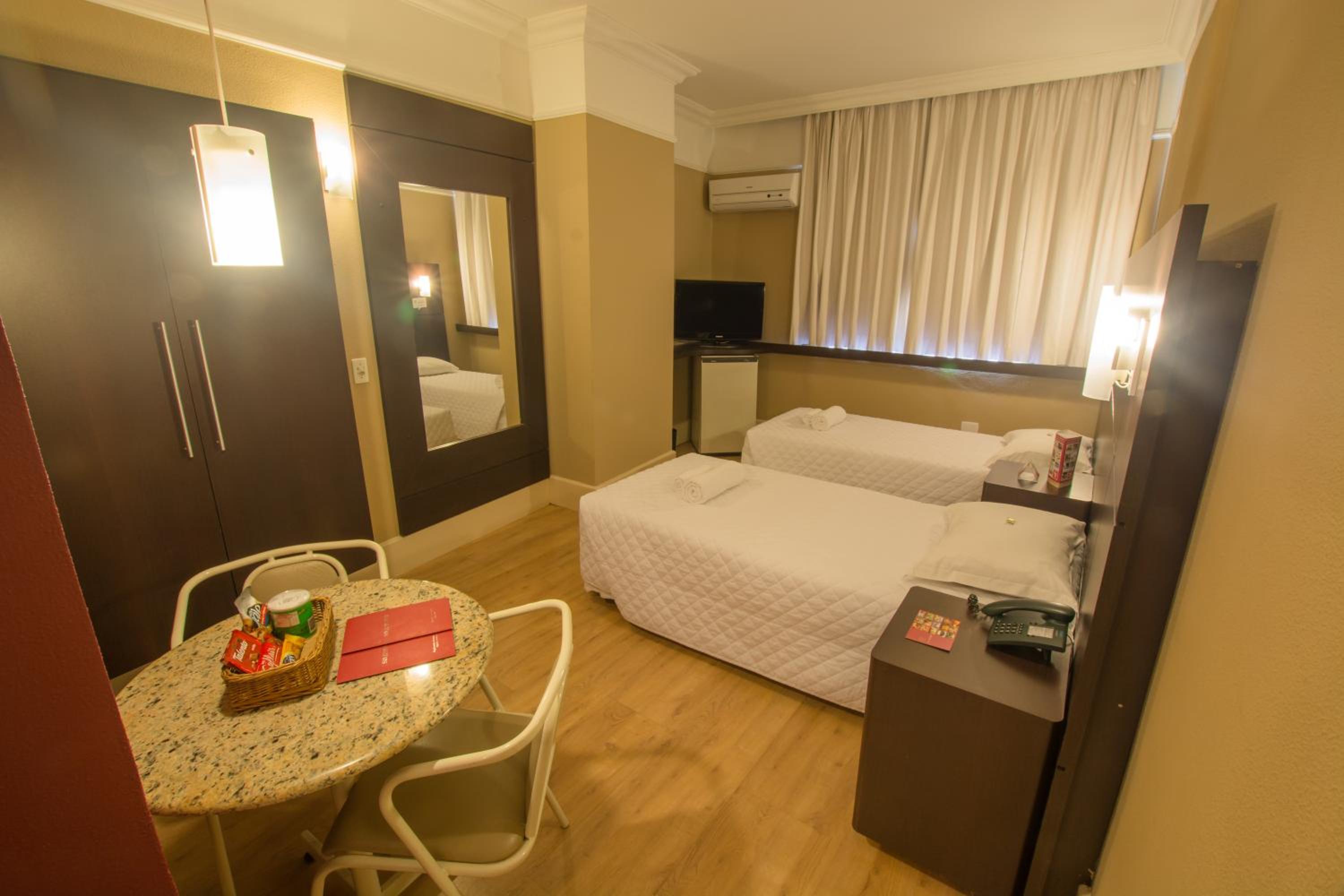 Executive Twin Room - Photo 1