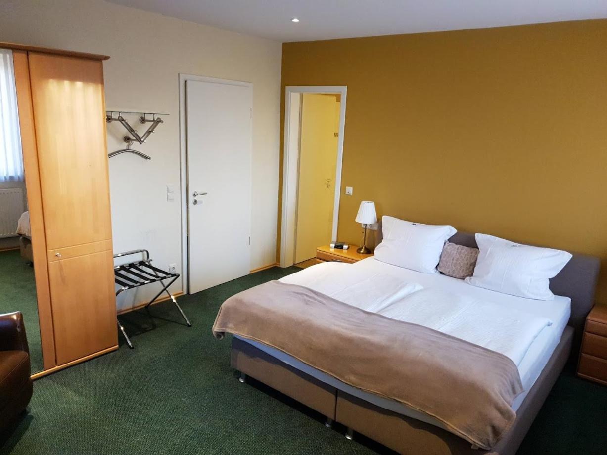 Deluxe Double or Twin Room - Photo 5