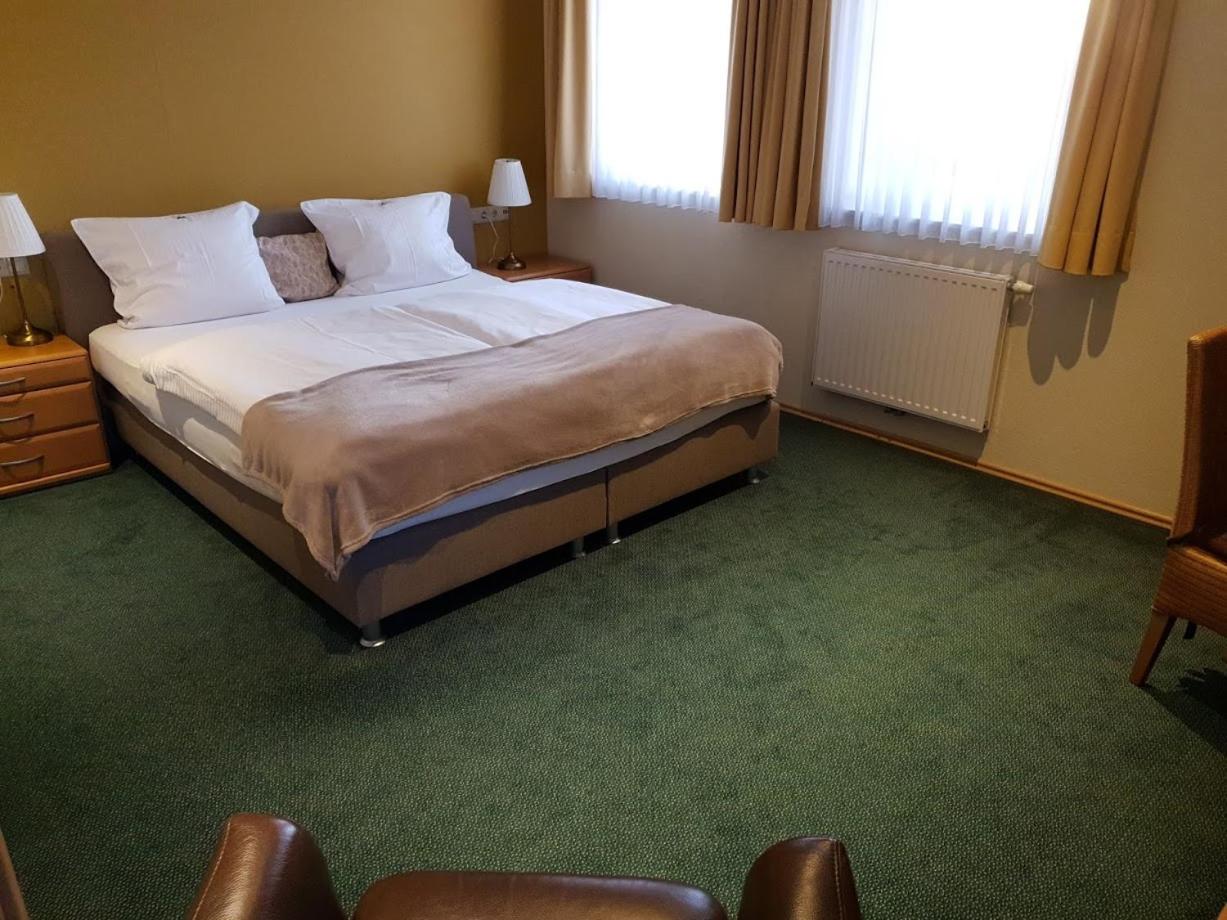 Deluxe Double or Twin Room - Photo 6