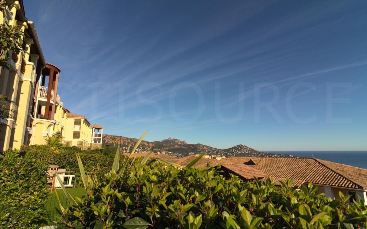 Apartment with Sea View photo 3