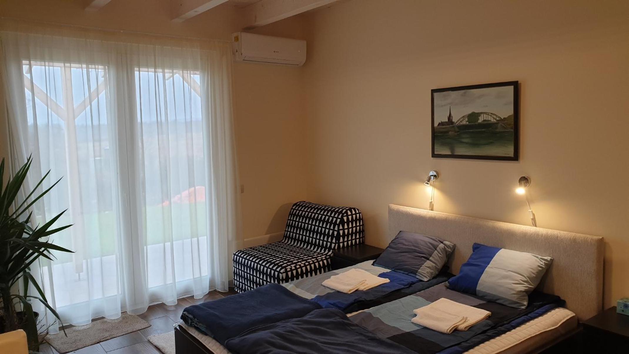 Apartment with Lake View photo 3
