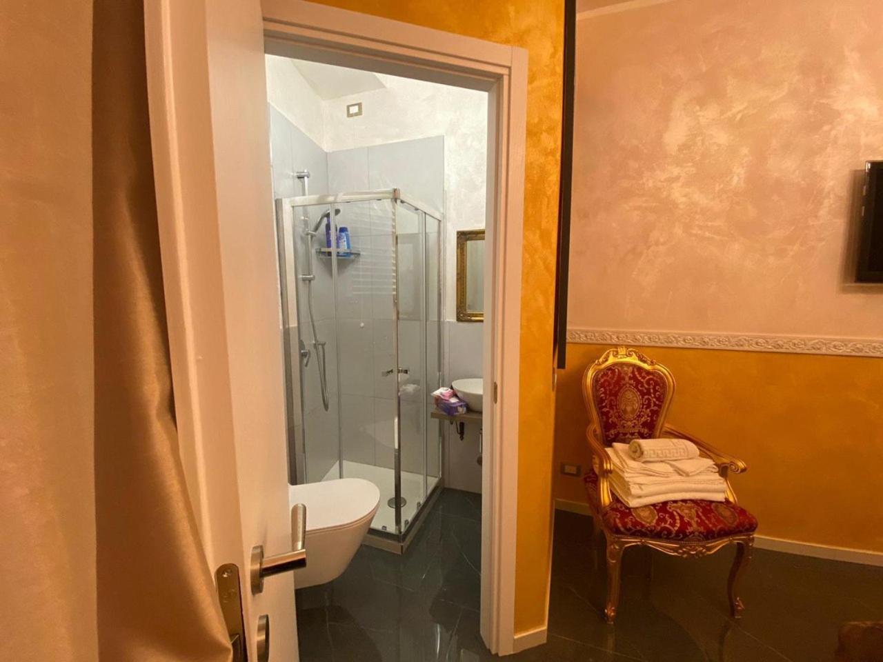 Deluxe Queen Room in Apartment Madame Butterfly - Photo 9