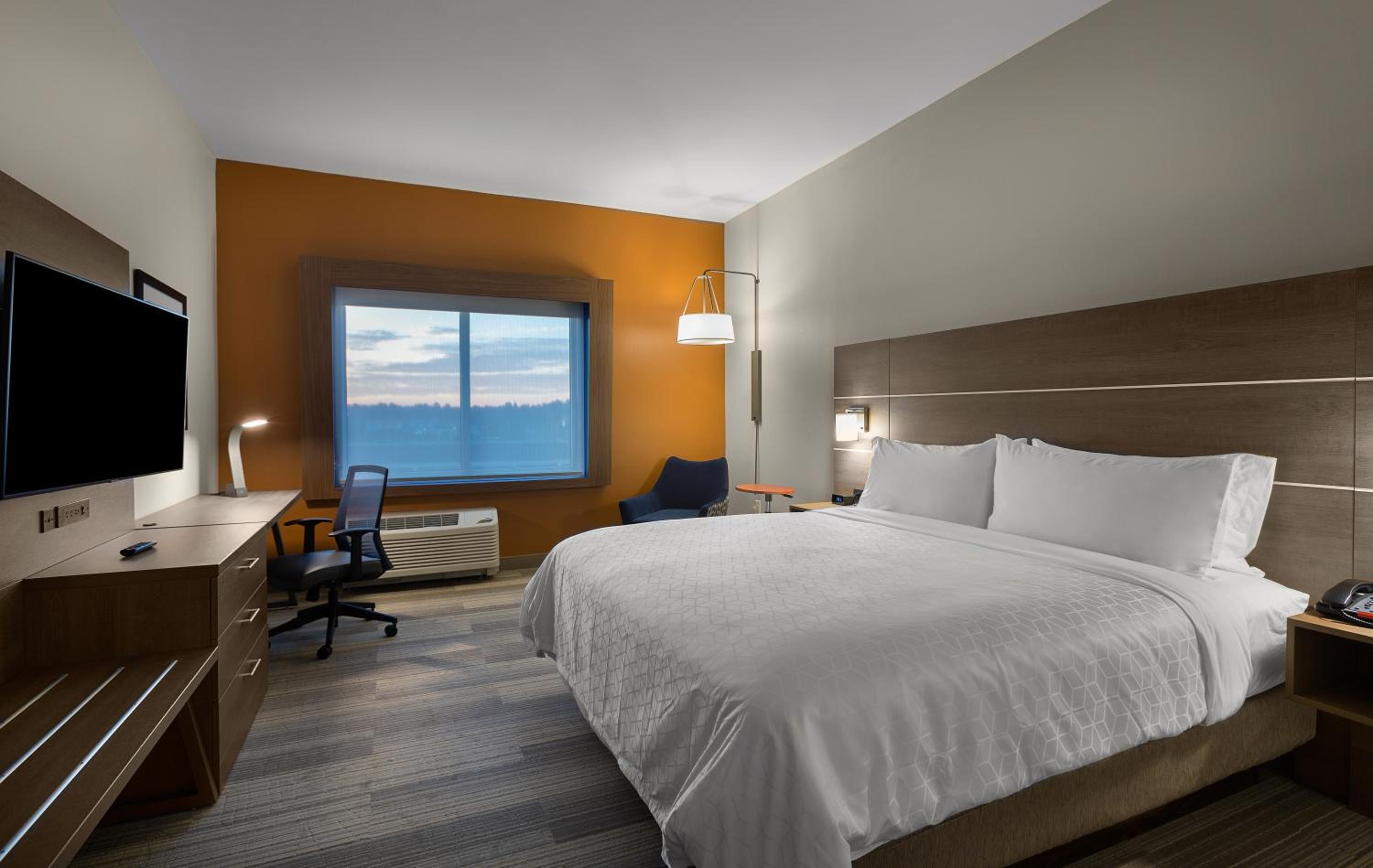 Standard King Room - Photo 1